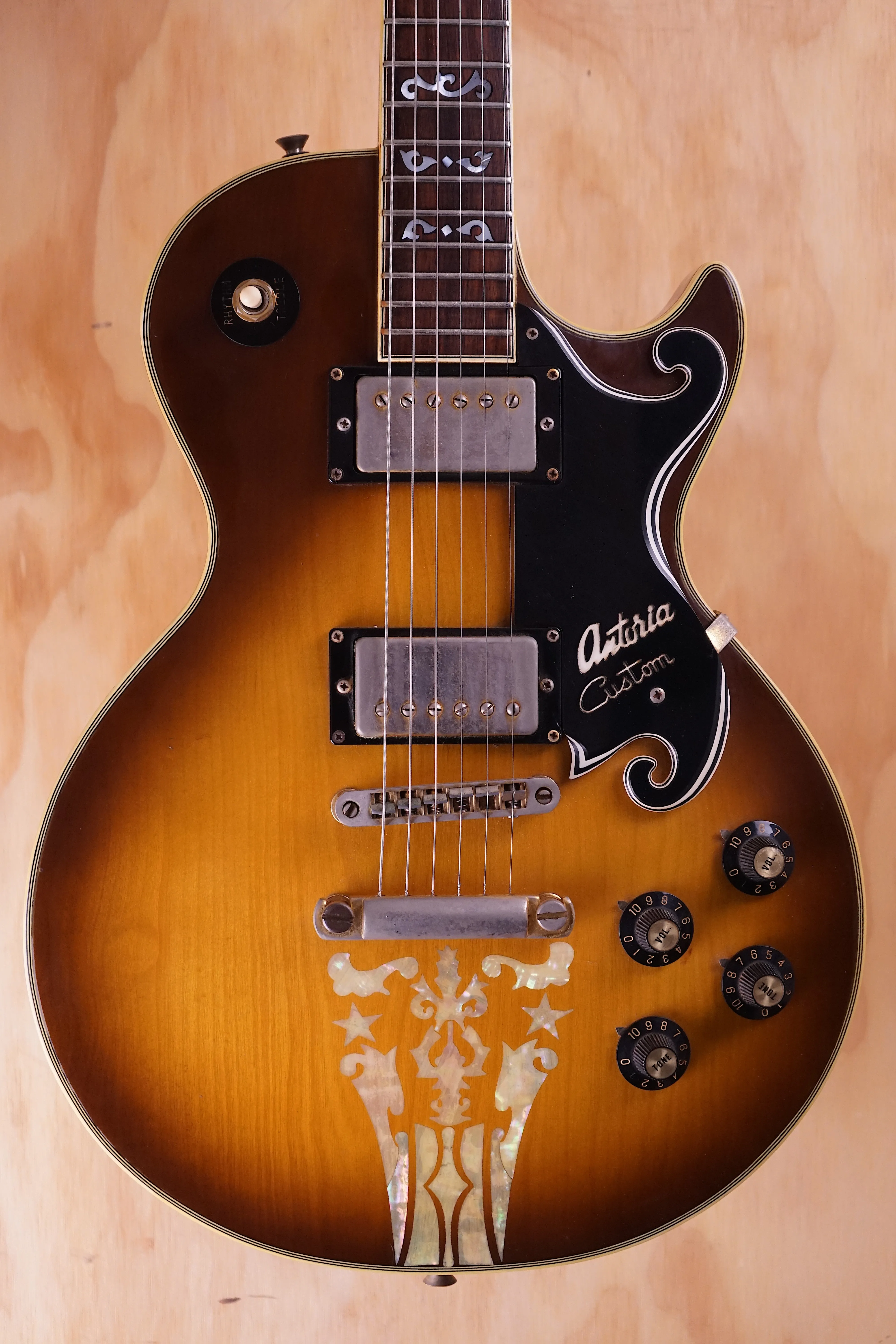 Antoria Memphis Custom Agent Electric Guitar (Used Comm.)