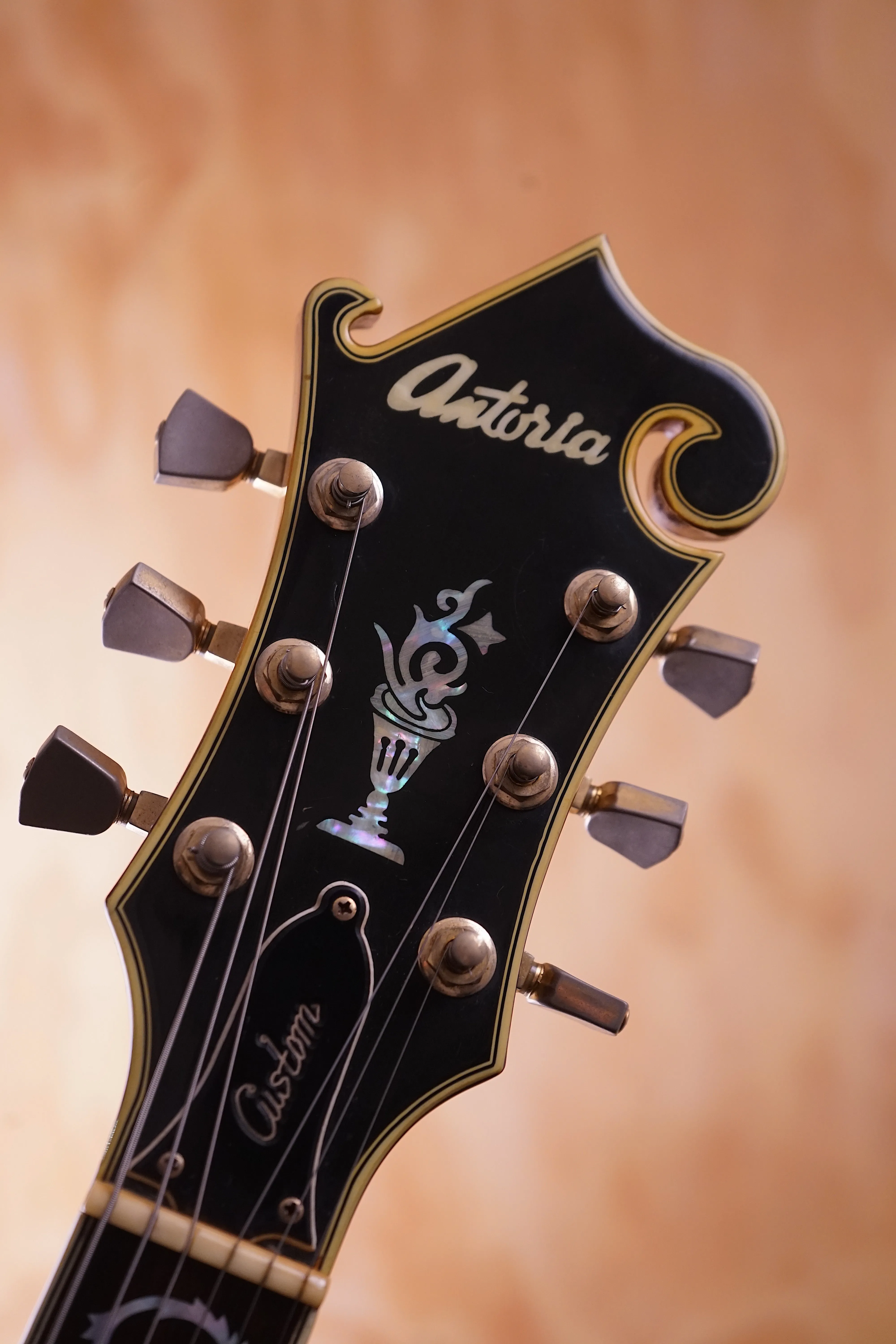 Antoria Memphis Custom Agent Electric Guitar (Used Comm.)