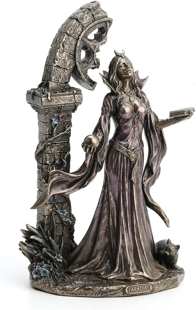Aradia the Wiccan Queen of Witches Statue by Veronese Design