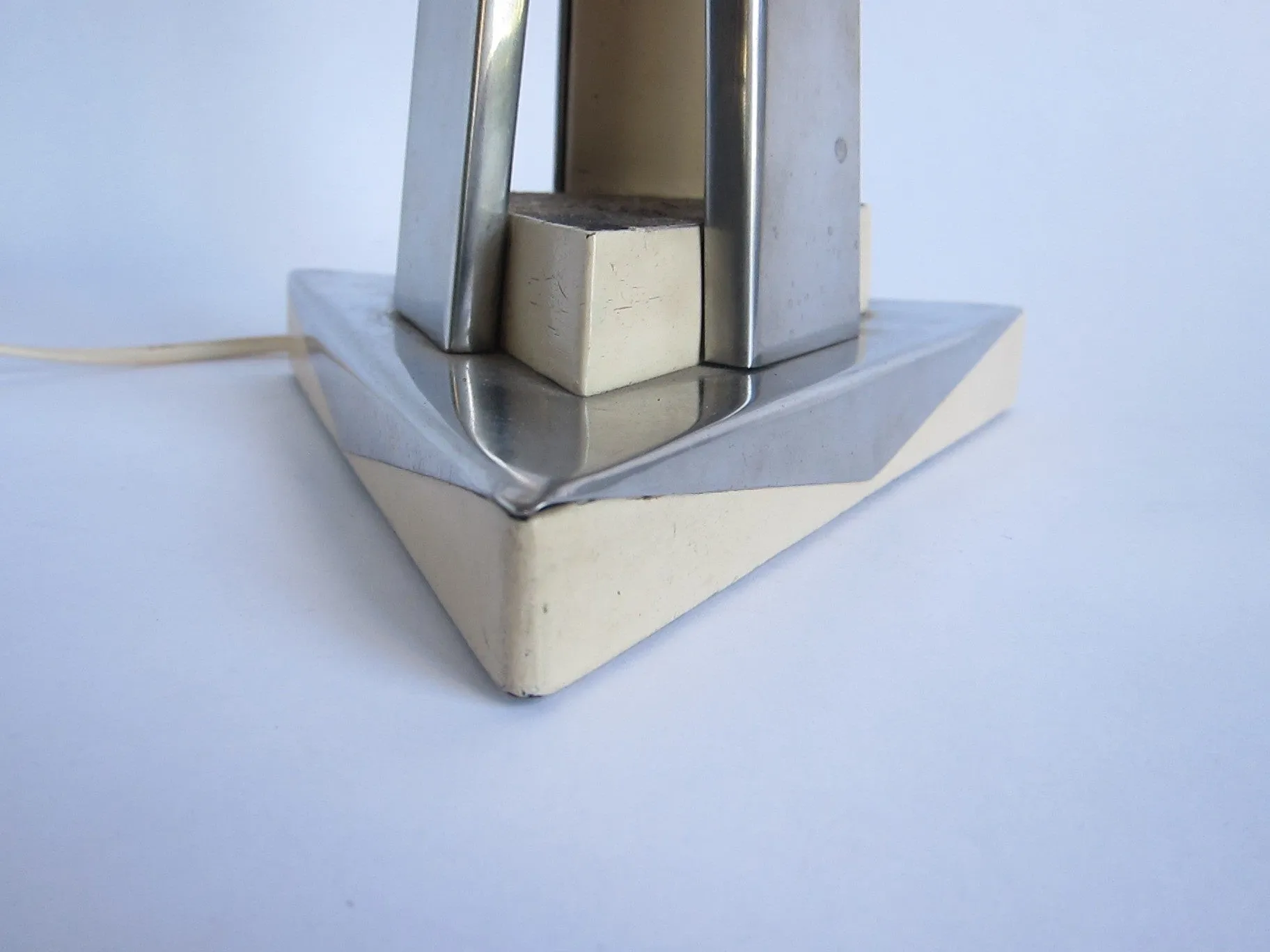 Art Deco Style Table Lamp