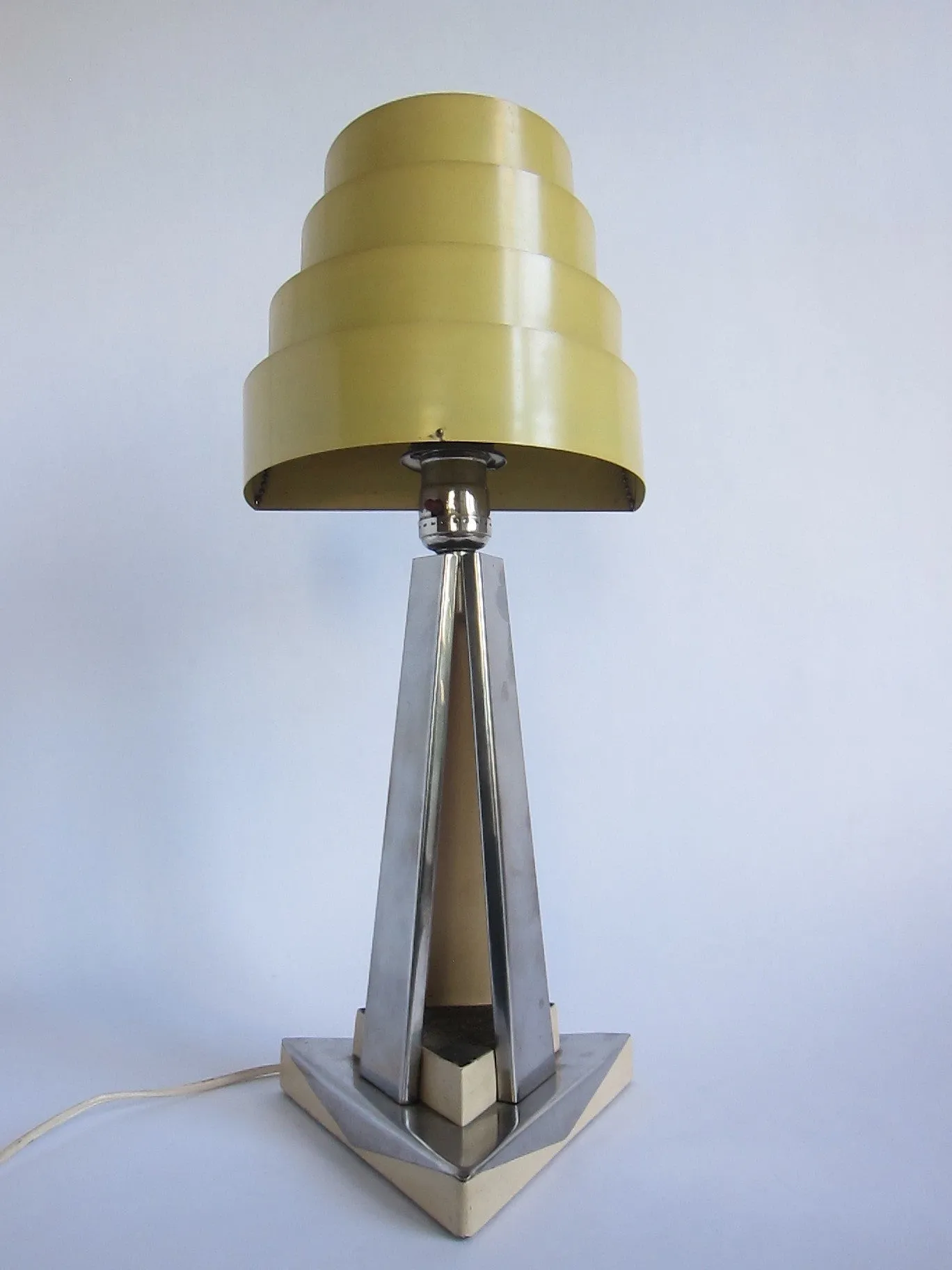 Art Deco Style Table Lamp