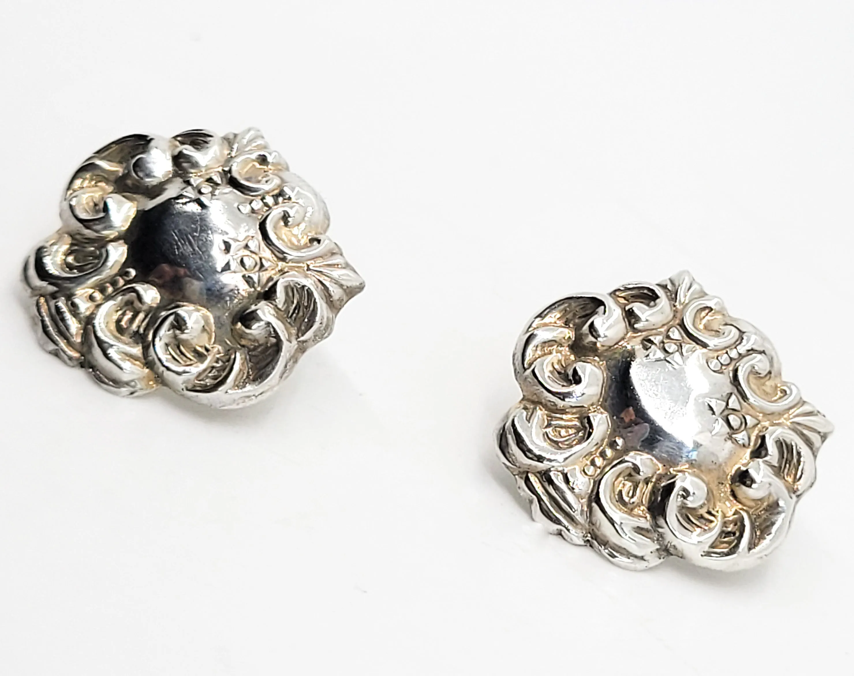 Art Nouveau style repousse shield sterling silver vintage earrings signed SE