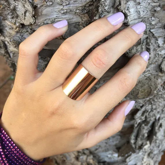 Bold & Chic Wide Tube Ring – Adjustable & Stylish