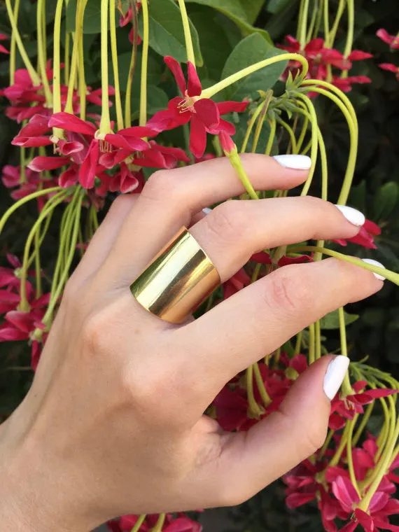 Bold & Chic Wide Tube Ring – Adjustable & Stylish