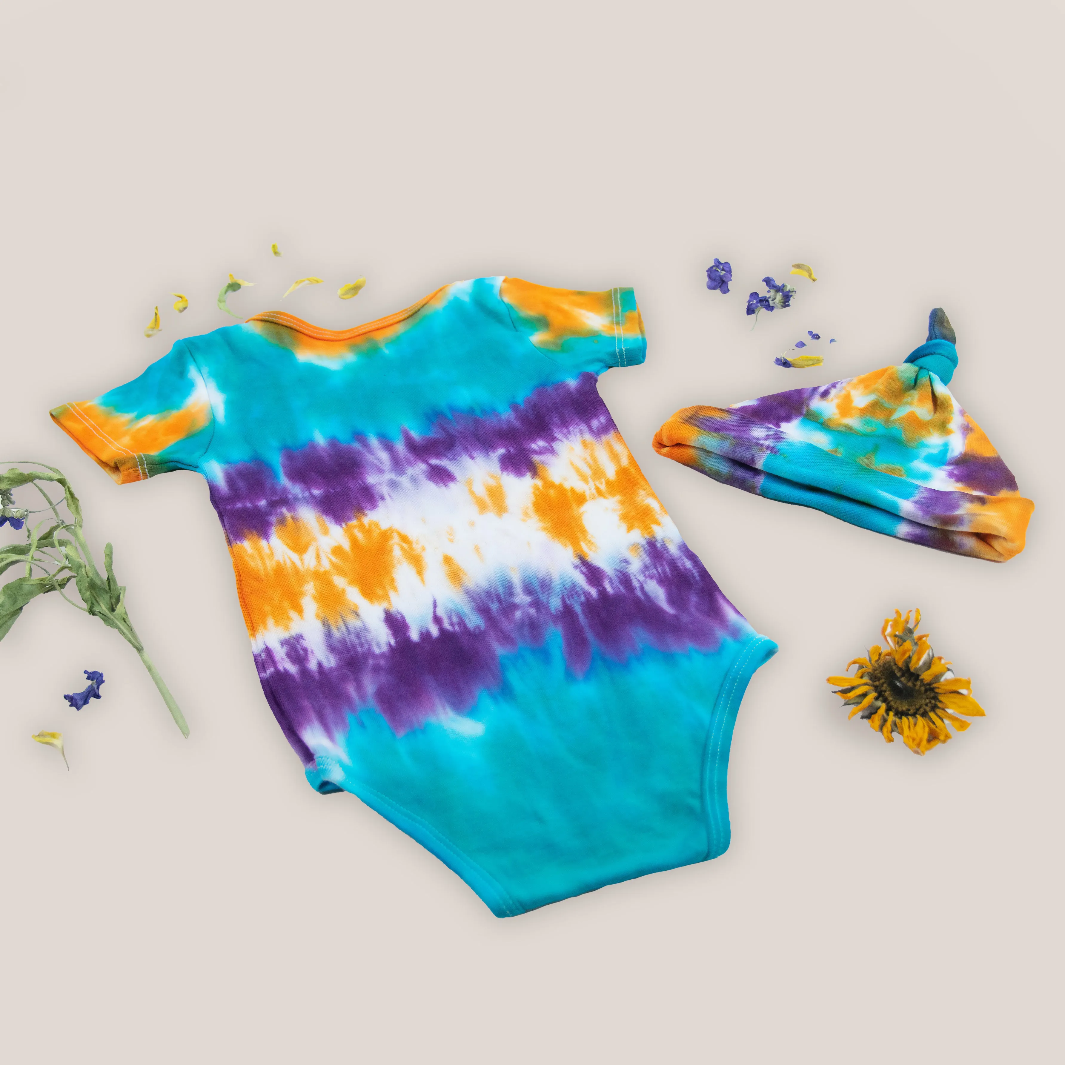 Coventina Organic Tie Dye Baby Bodysuit   Hat