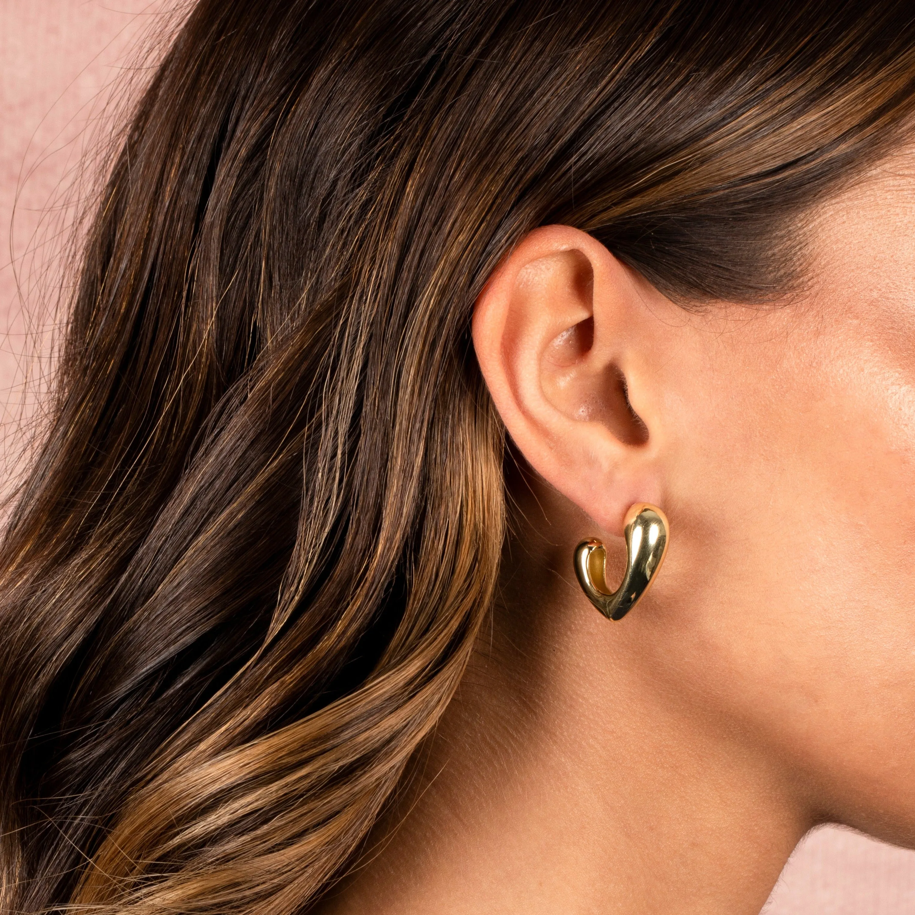 Curved Graduated V Shape Hoop Earring
