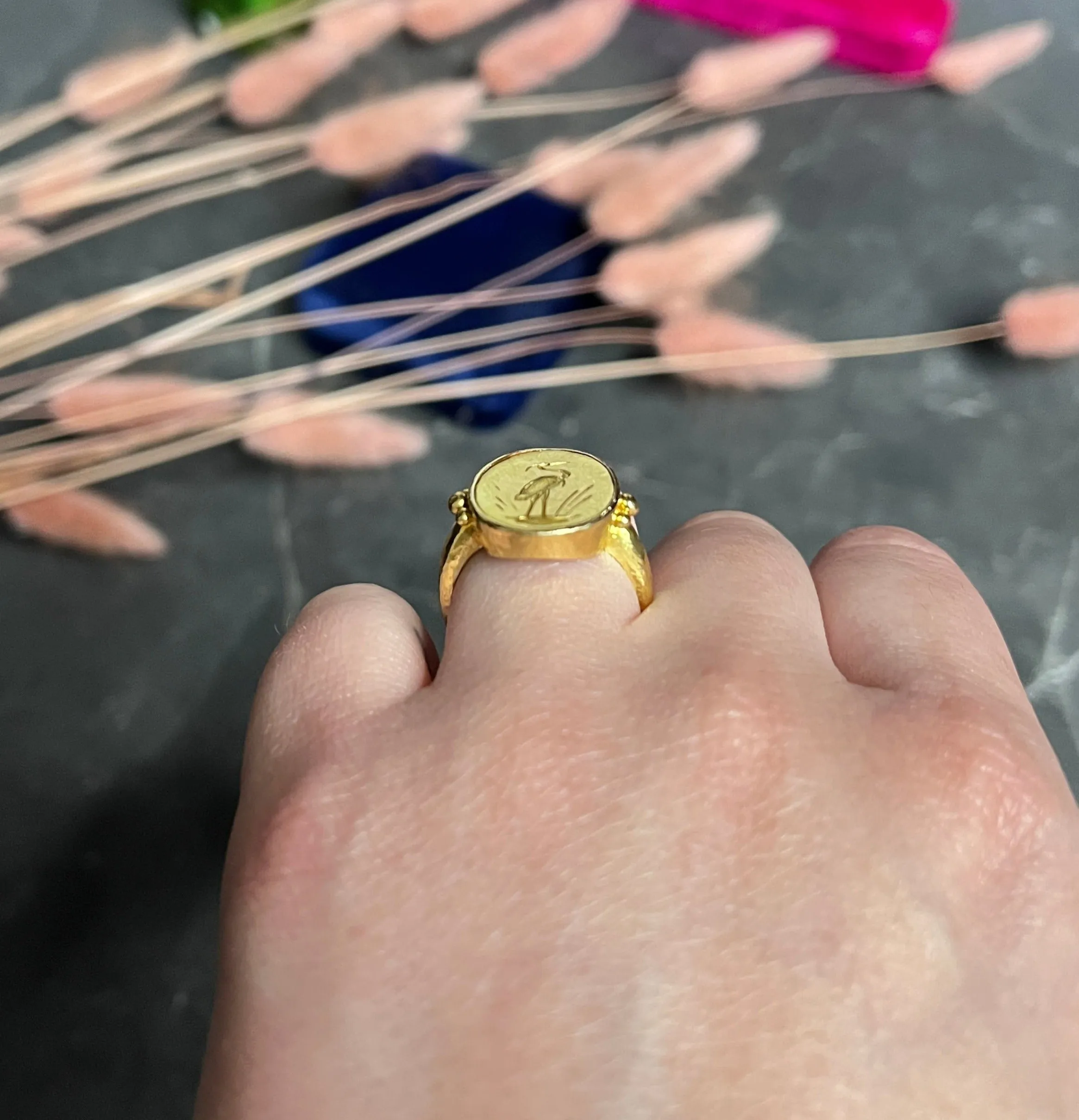 Elizabeth Locke Contemporary 19 Karat Yellow Gold Intaglio Crane Signet Ring