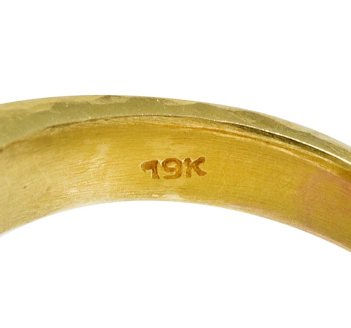 Elizabeth Locke Contemporary 19 Karat Yellow Gold Intaglio Crane Signet Ring