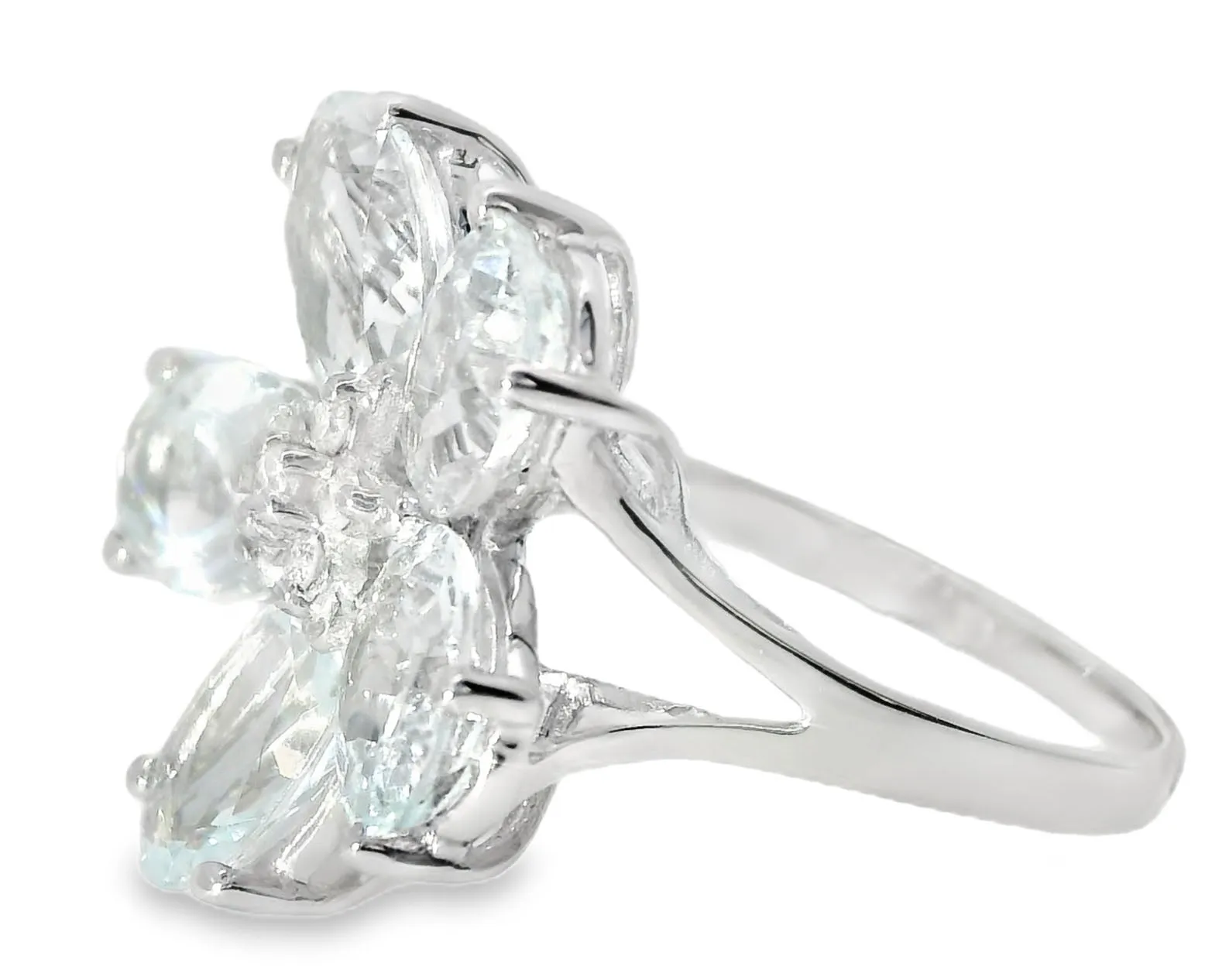 Fabulous 18K White Gold Diamond Aquamarine Floral Ring