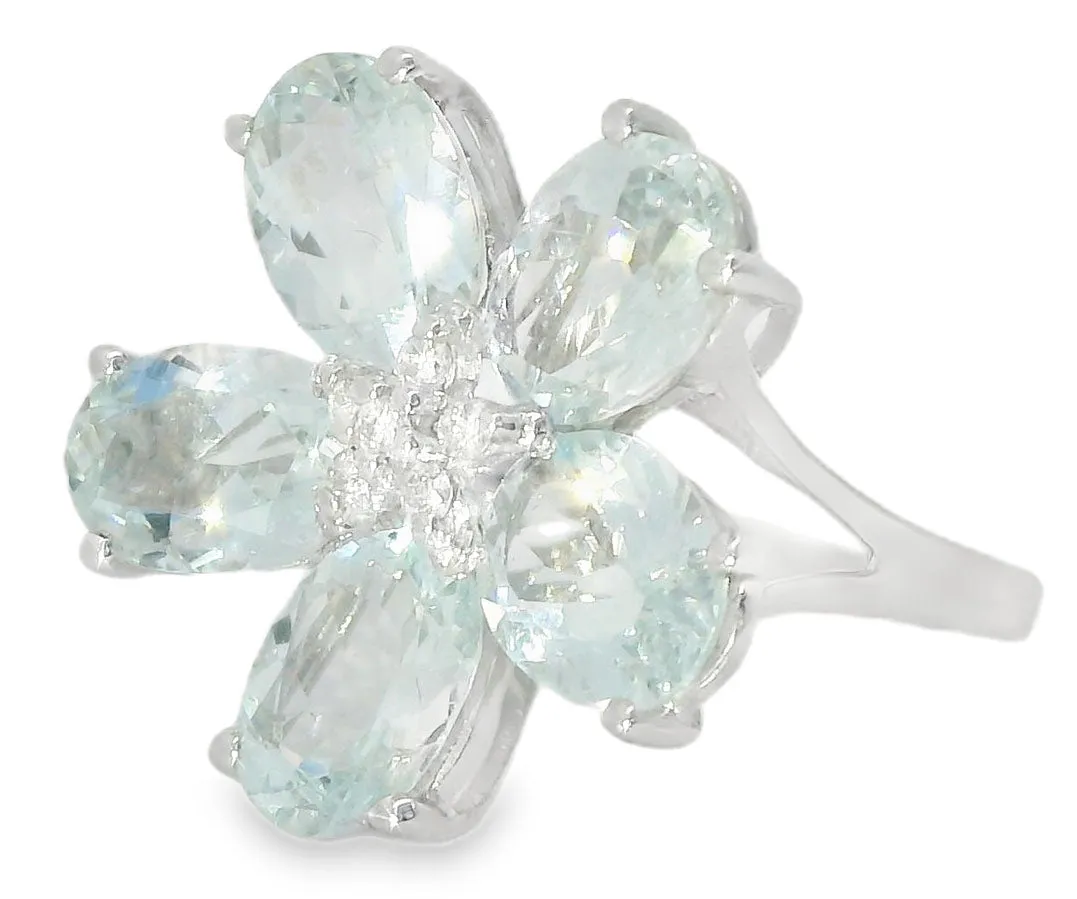 Fabulous 18K White Gold Diamond Aquamarine Floral Ring