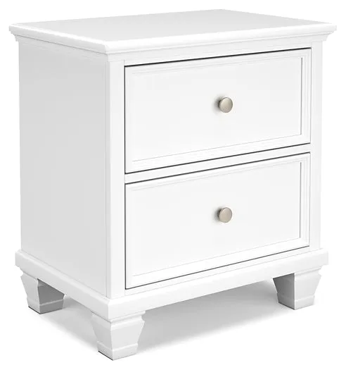 Fortman Full Panel Bed with Mirrored Dresser, Chest and Nightstand