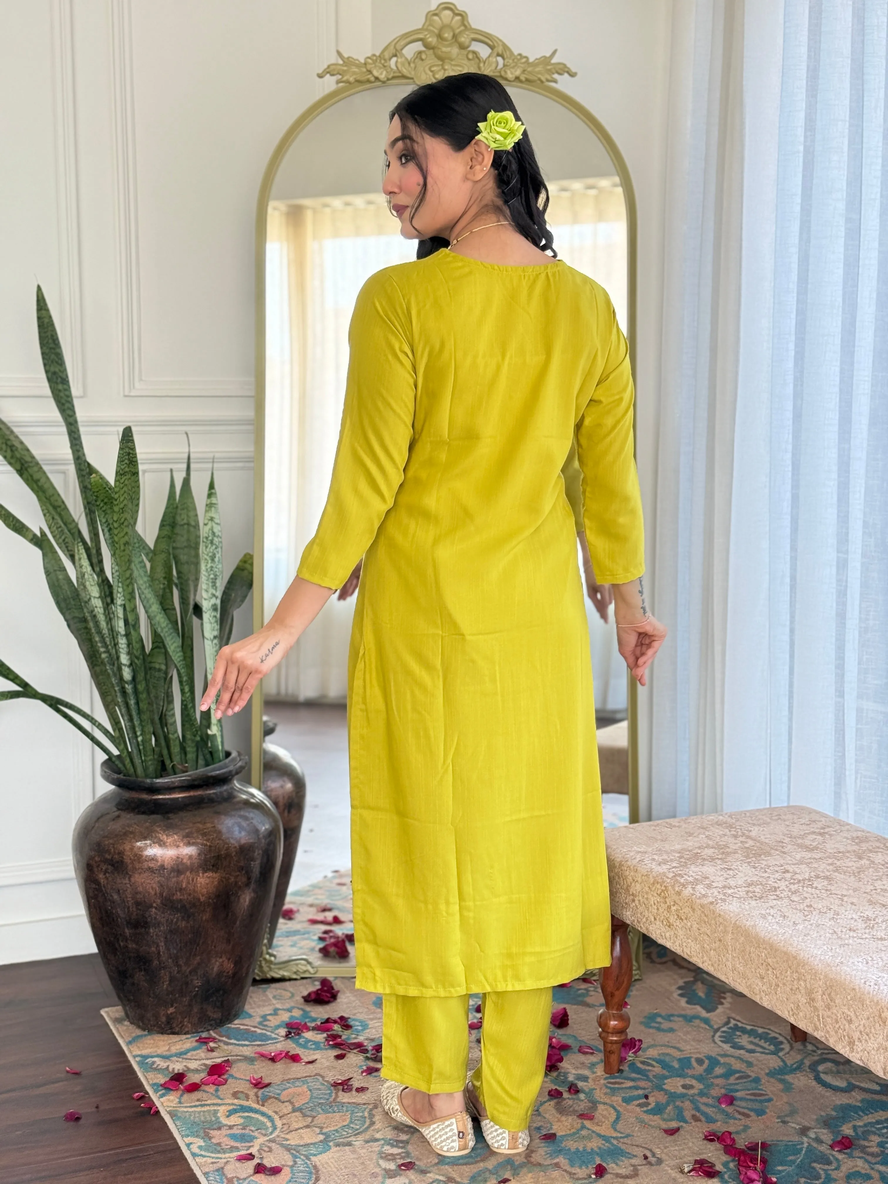 FRILLFIT : Tie-Dye Kurti Set with Embroidered Neckline