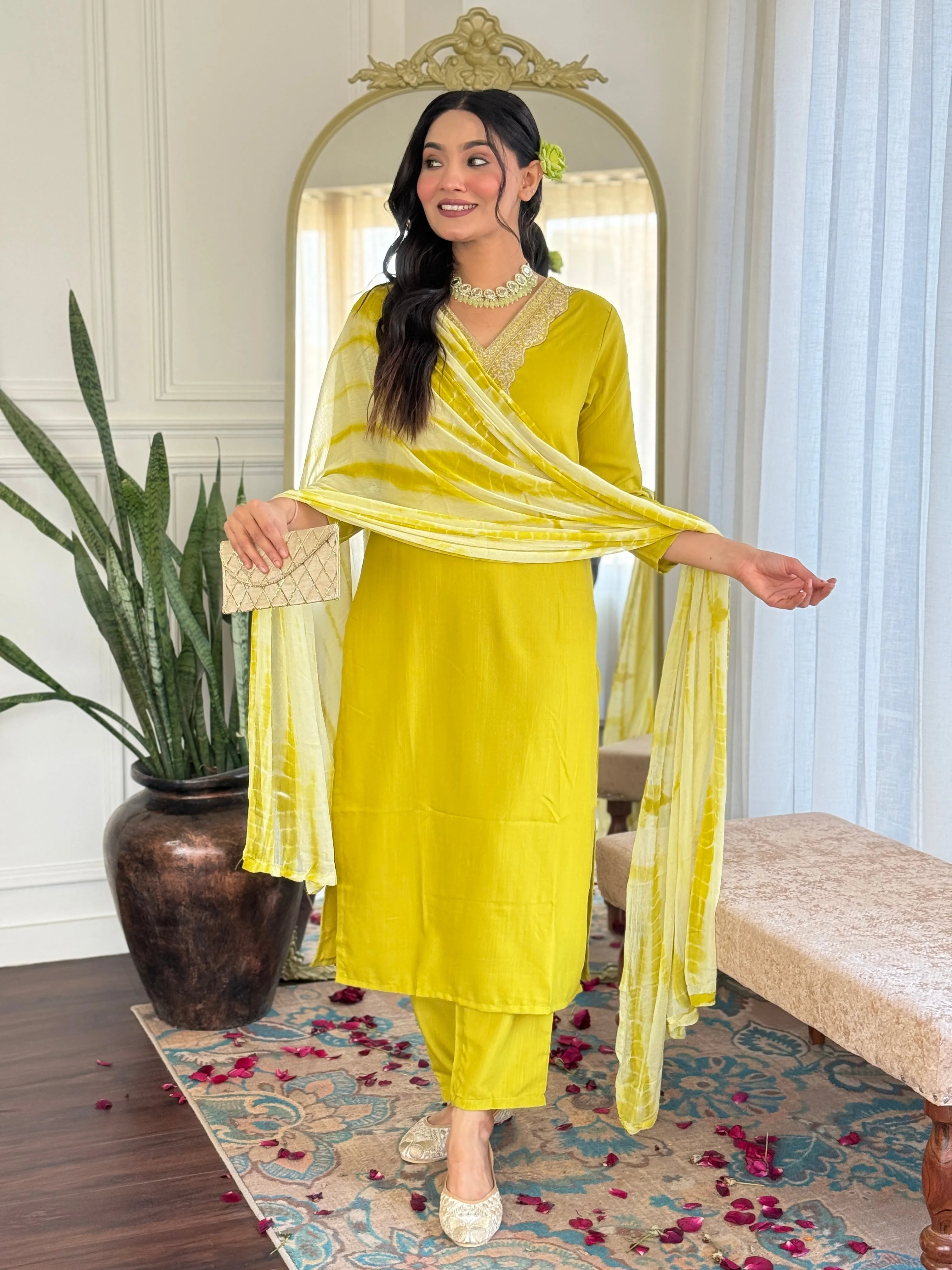 FRILLFIT : Tie-Dye Kurti Set with Embroidered Neckline