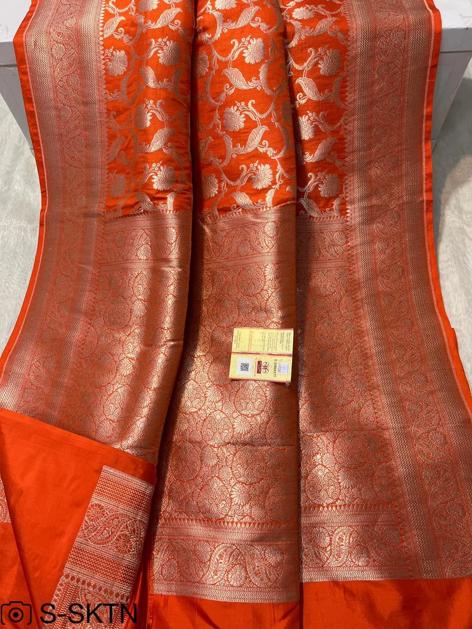 Gold Zari Banarasi Silk Saree with heavy pallu