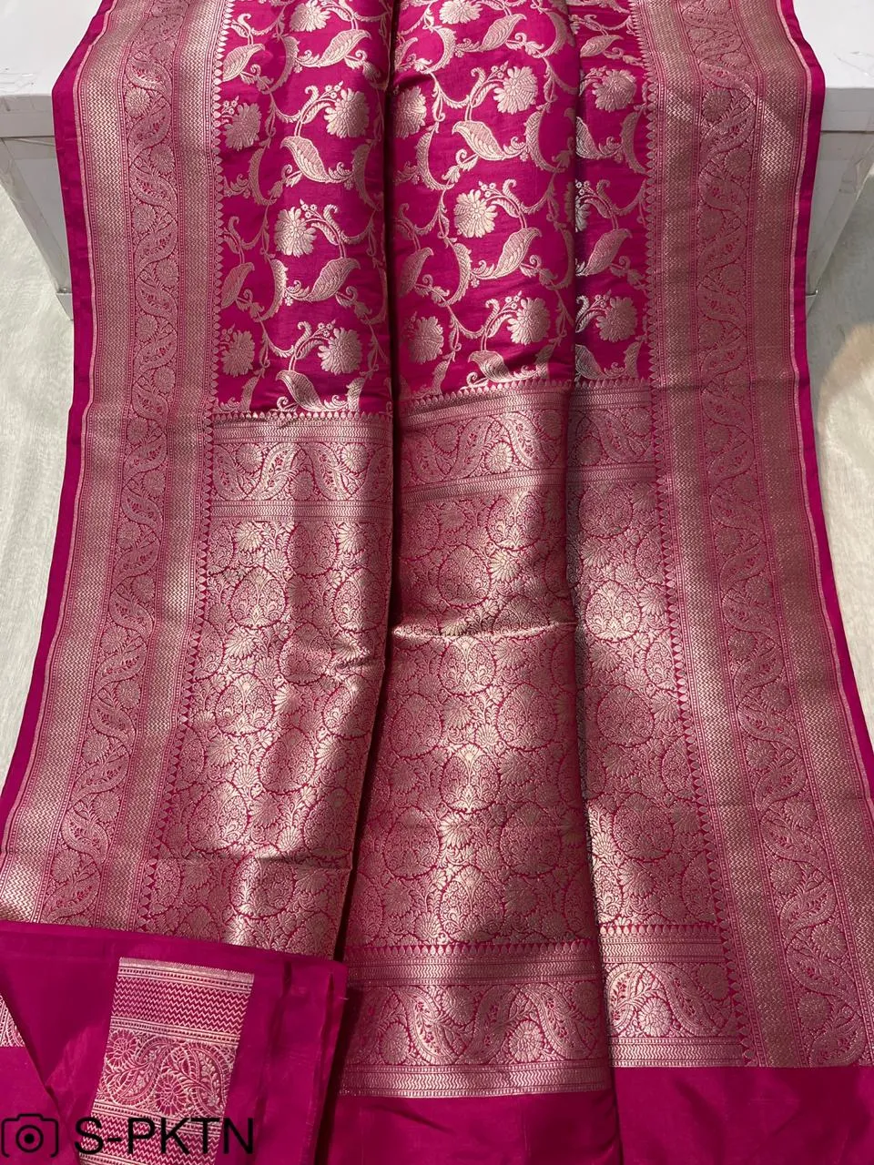 Gold Zari Banarasi Silk Saree with heavy pallu