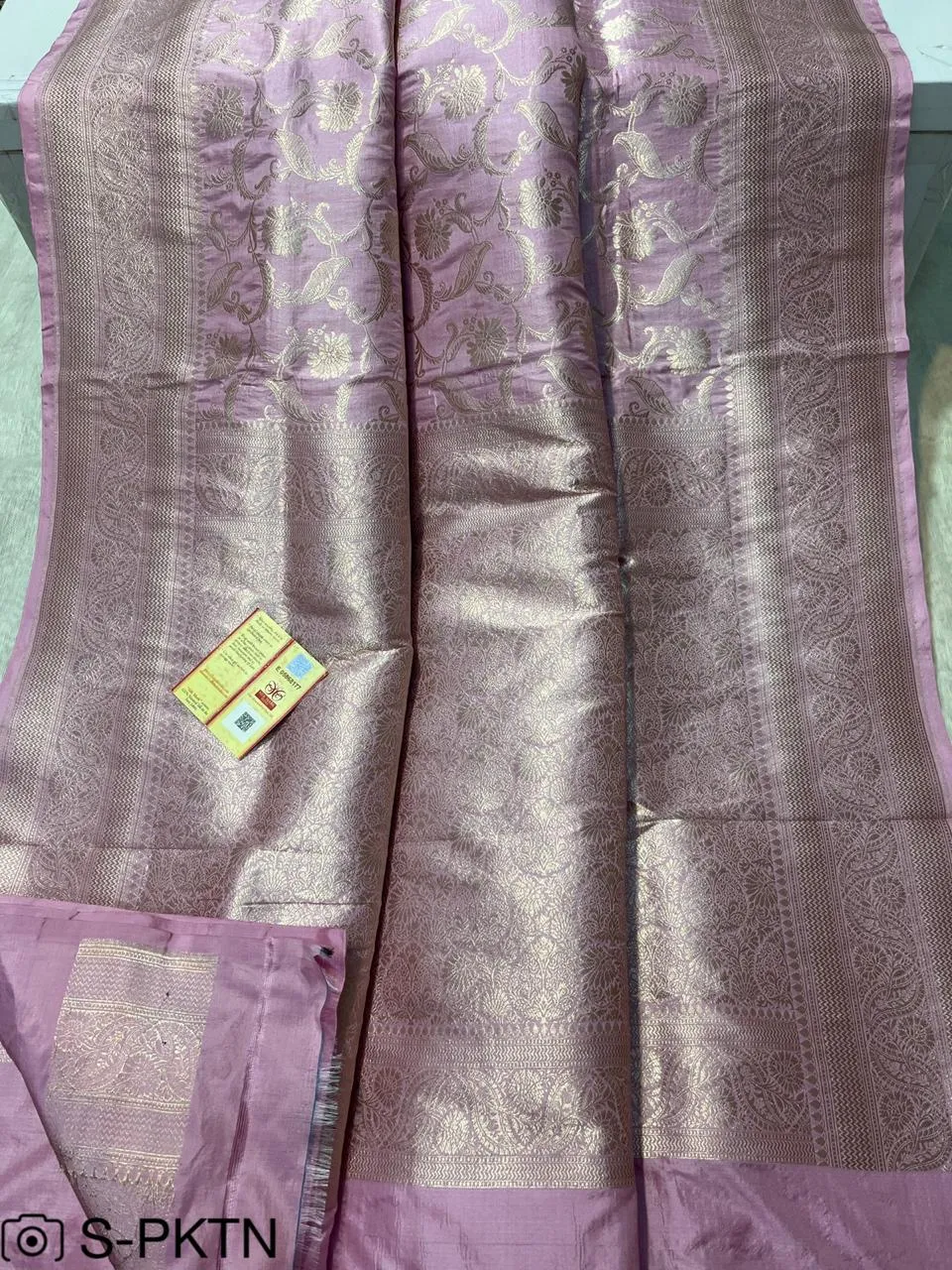Gold Zari Banarasi Silk Saree with heavy pallu