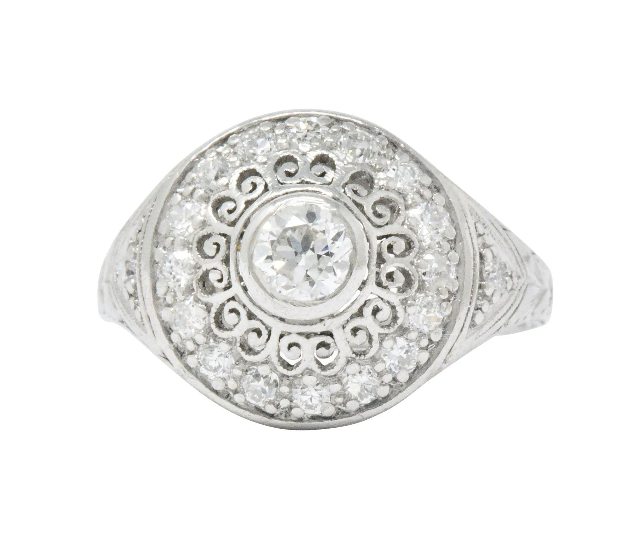 Graceful Art Deco 0.90 CTW Diamond Platinum Filigree Halo Engagement Ring