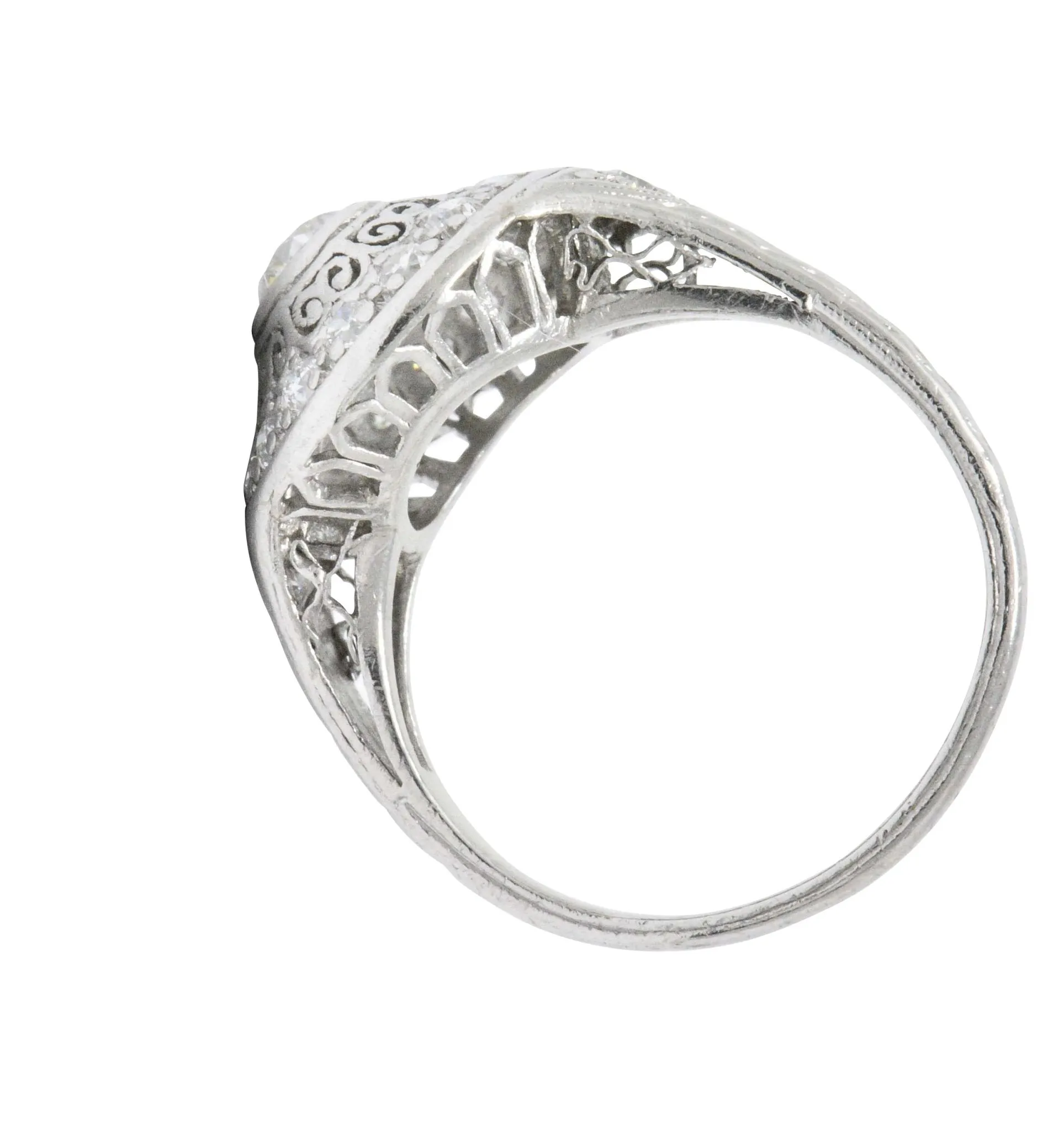 Graceful Art Deco 0.90 CTW Diamond Platinum Filigree Halo Engagement Ring