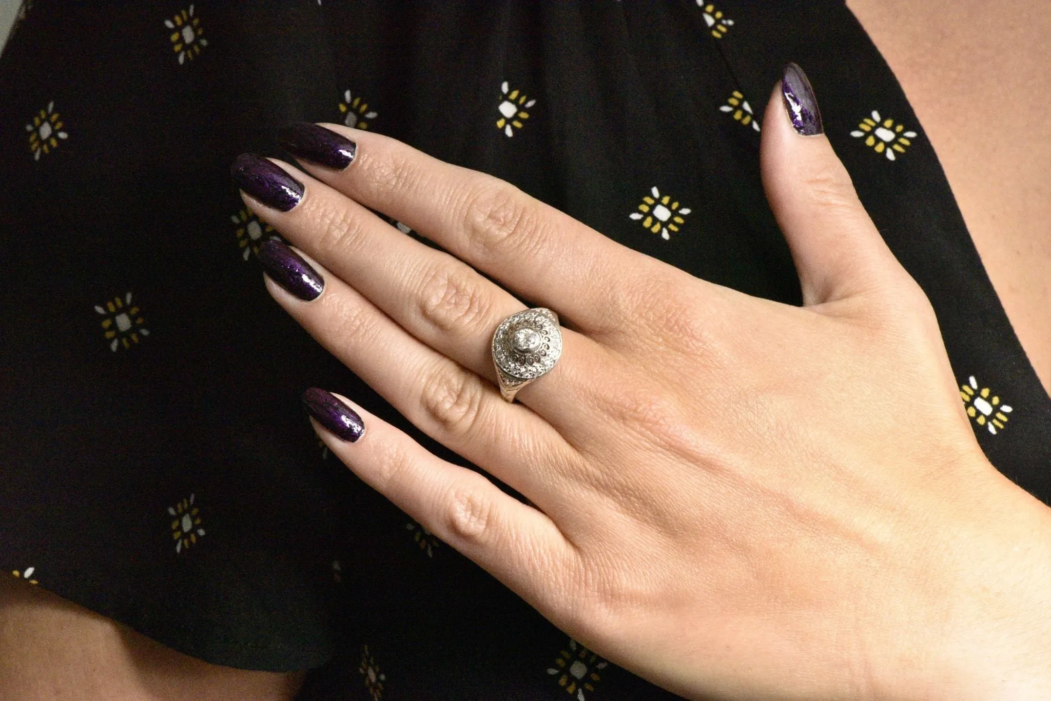Graceful Art Deco 0.90 CTW Diamond Platinum Filigree Halo Engagement Ring