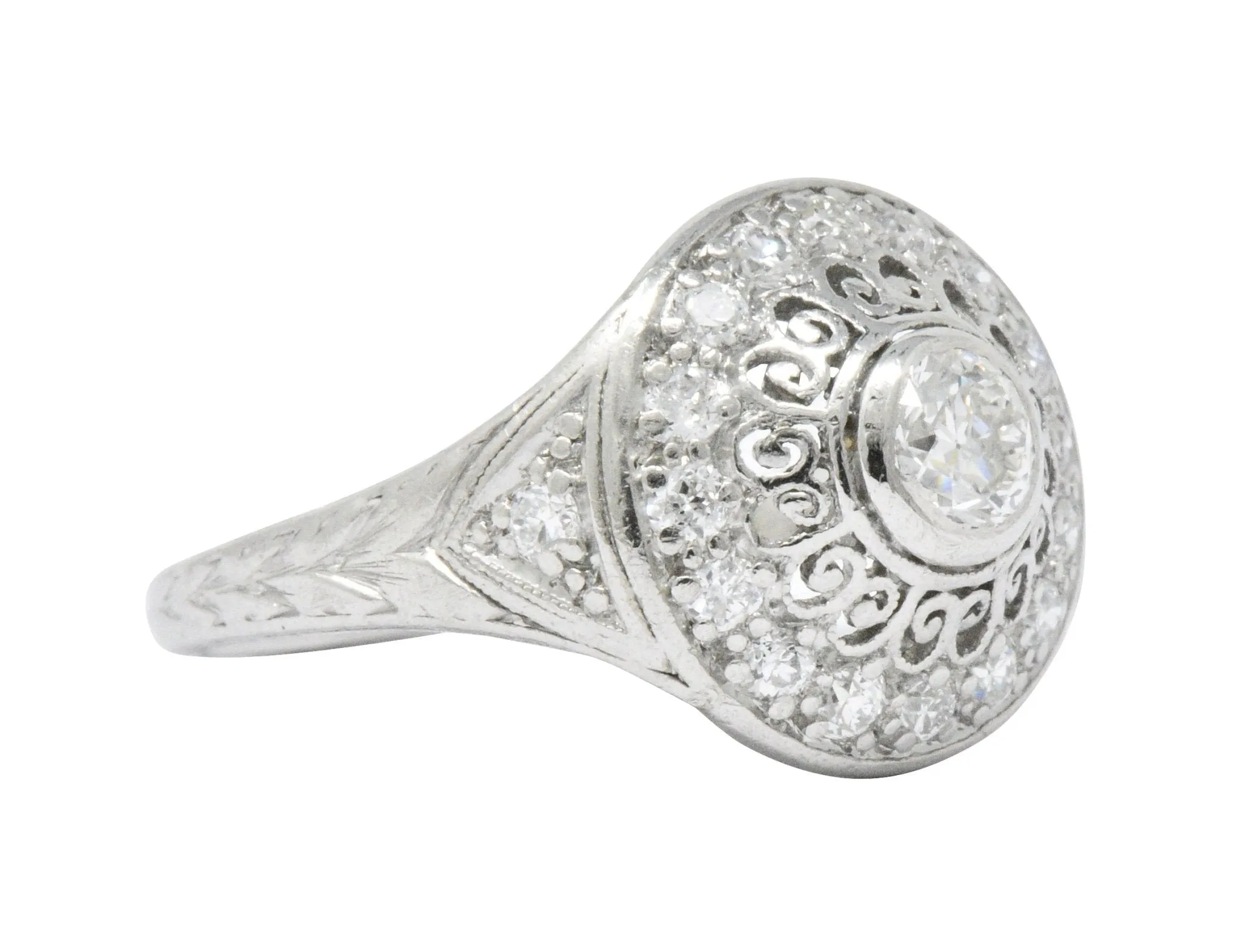 Graceful Art Deco 0.90 CTW Diamond Platinum Filigree Halo Engagement Ring