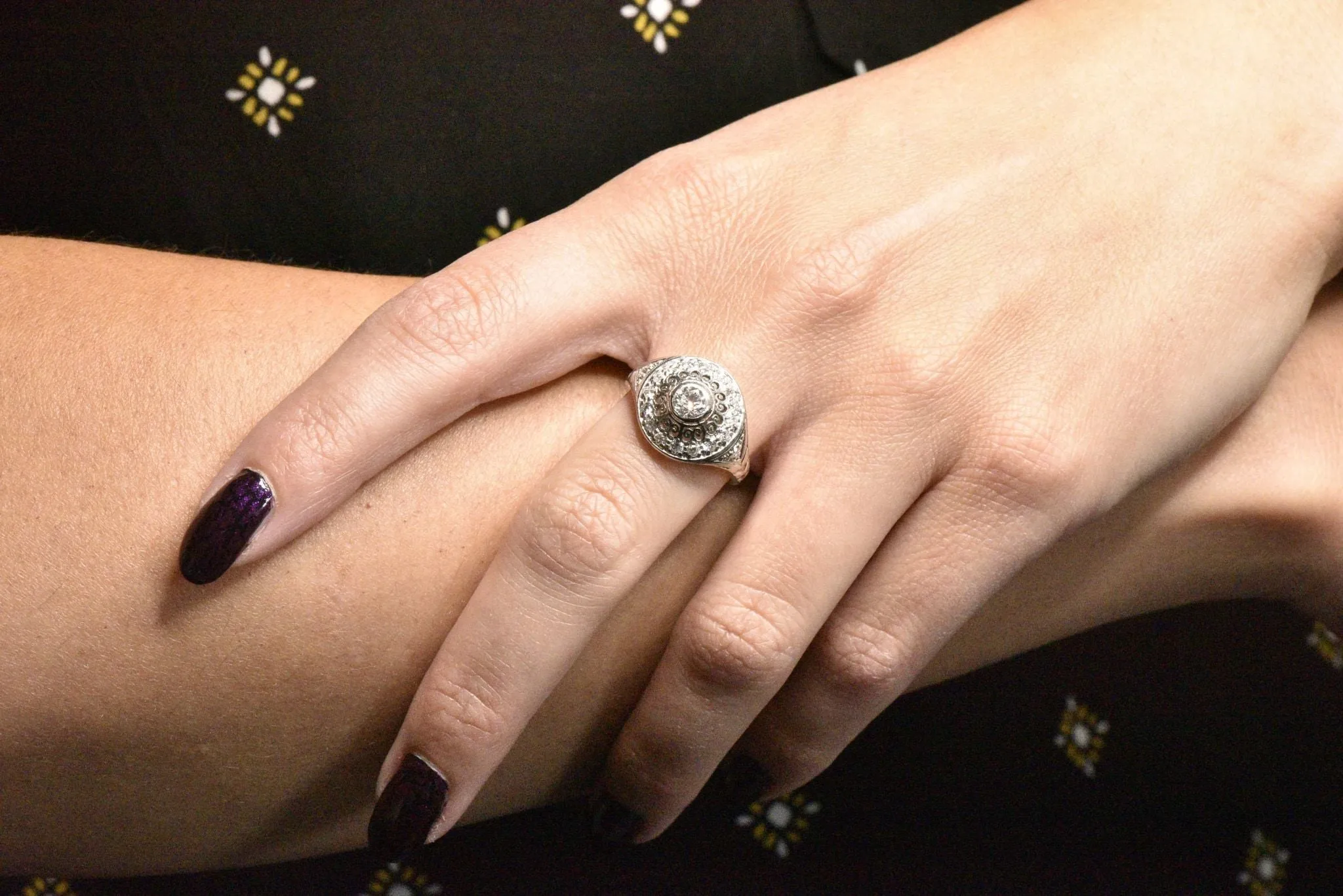 Graceful Art Deco 0.90 CTW Diamond Platinum Filigree Halo Engagement Ring