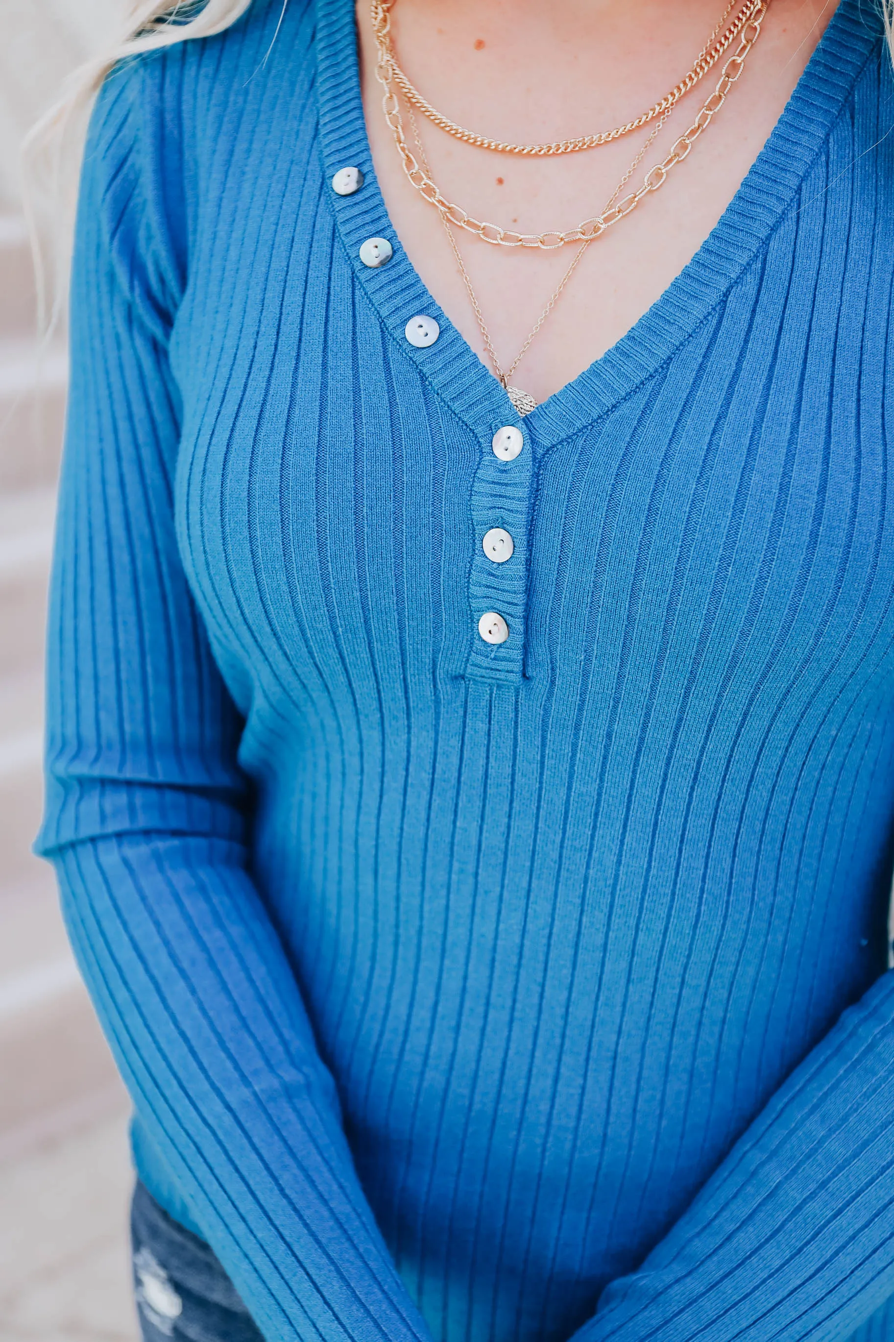 Graceful Silhouette Top - Teal
