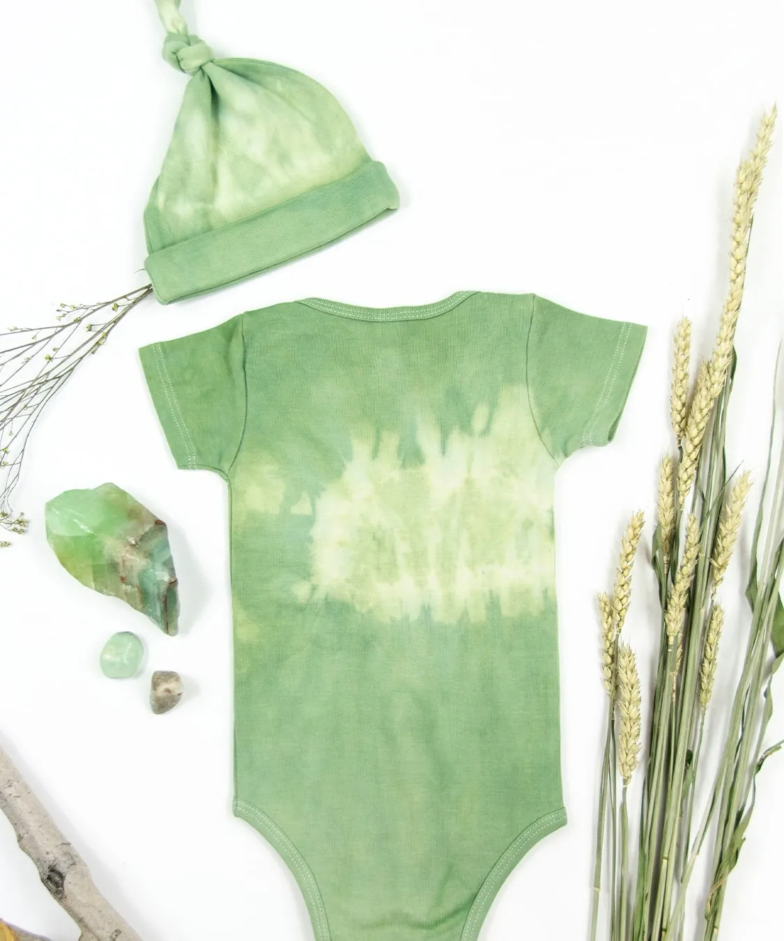Green Earth Organic Tie Dye Baby Bodysuit   Hat