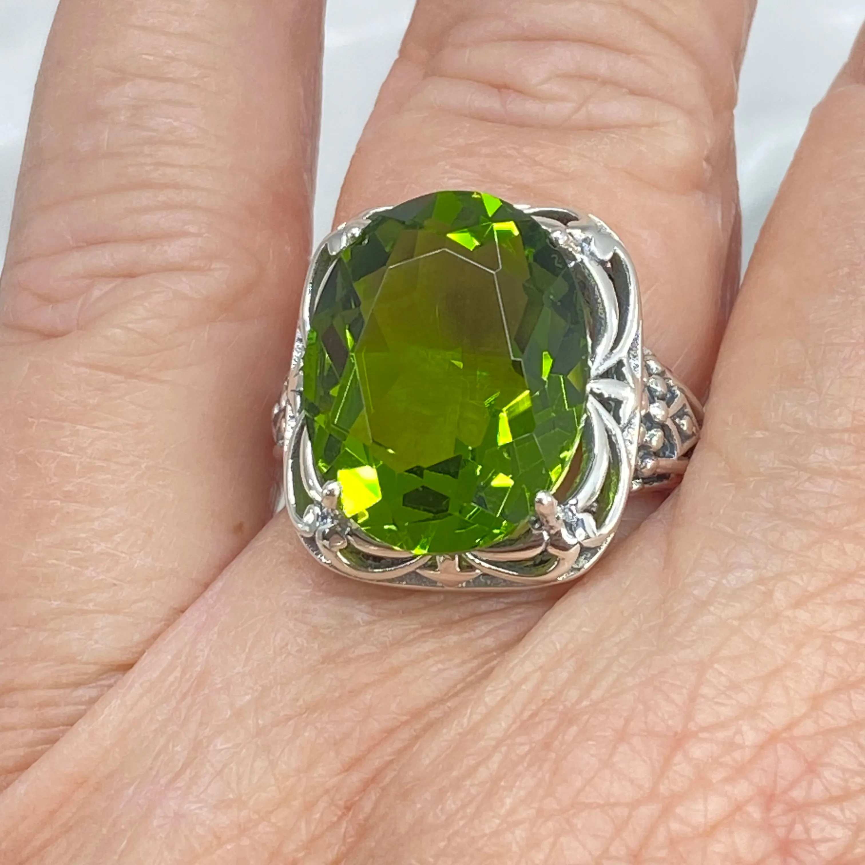 Green Peridot Ring, Size 8.5, Oval Gemstone, Retro Swirl Filigree, Art Deco Vintage Jewelry, D119 - Ready to Ship