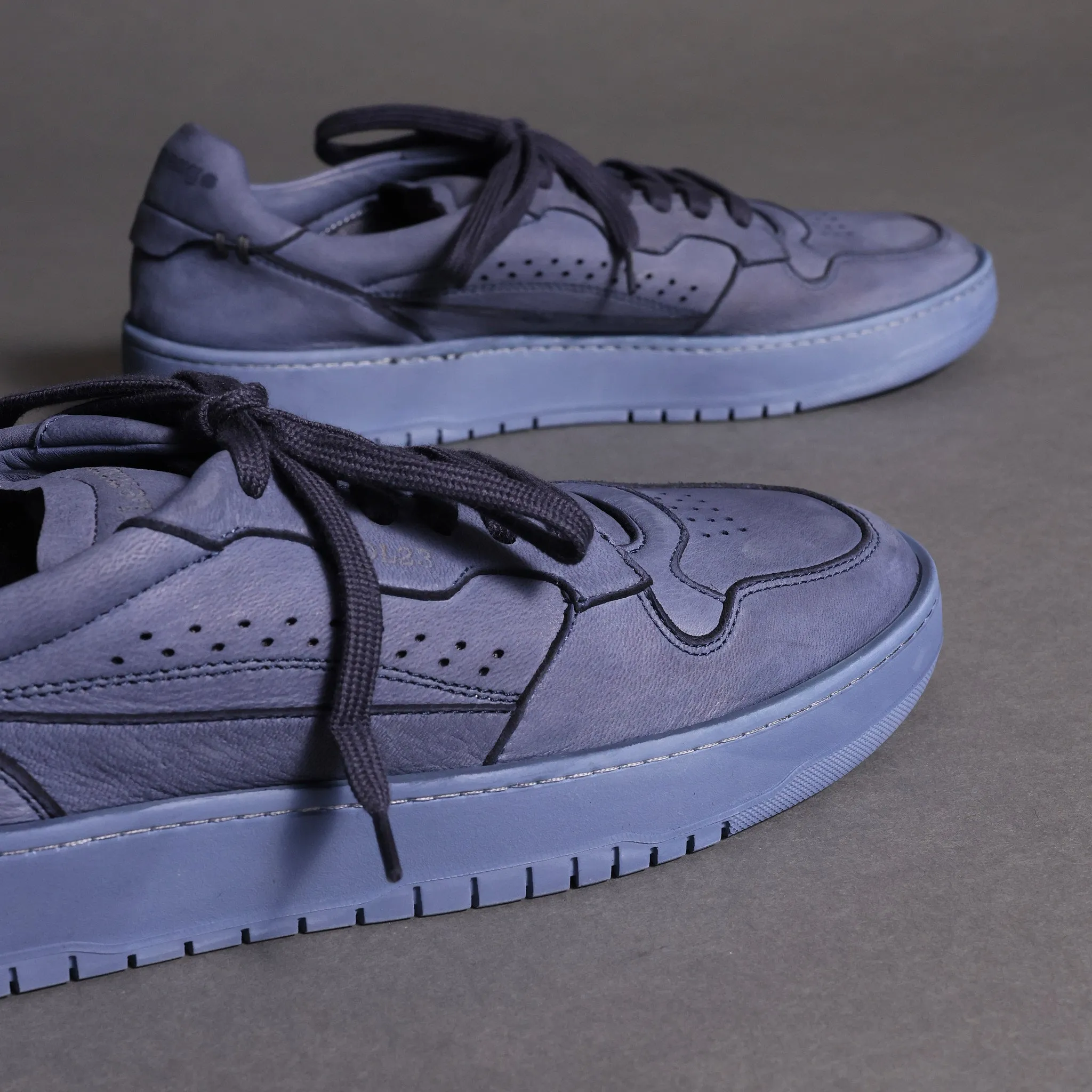 HB01A Navy Sneaker