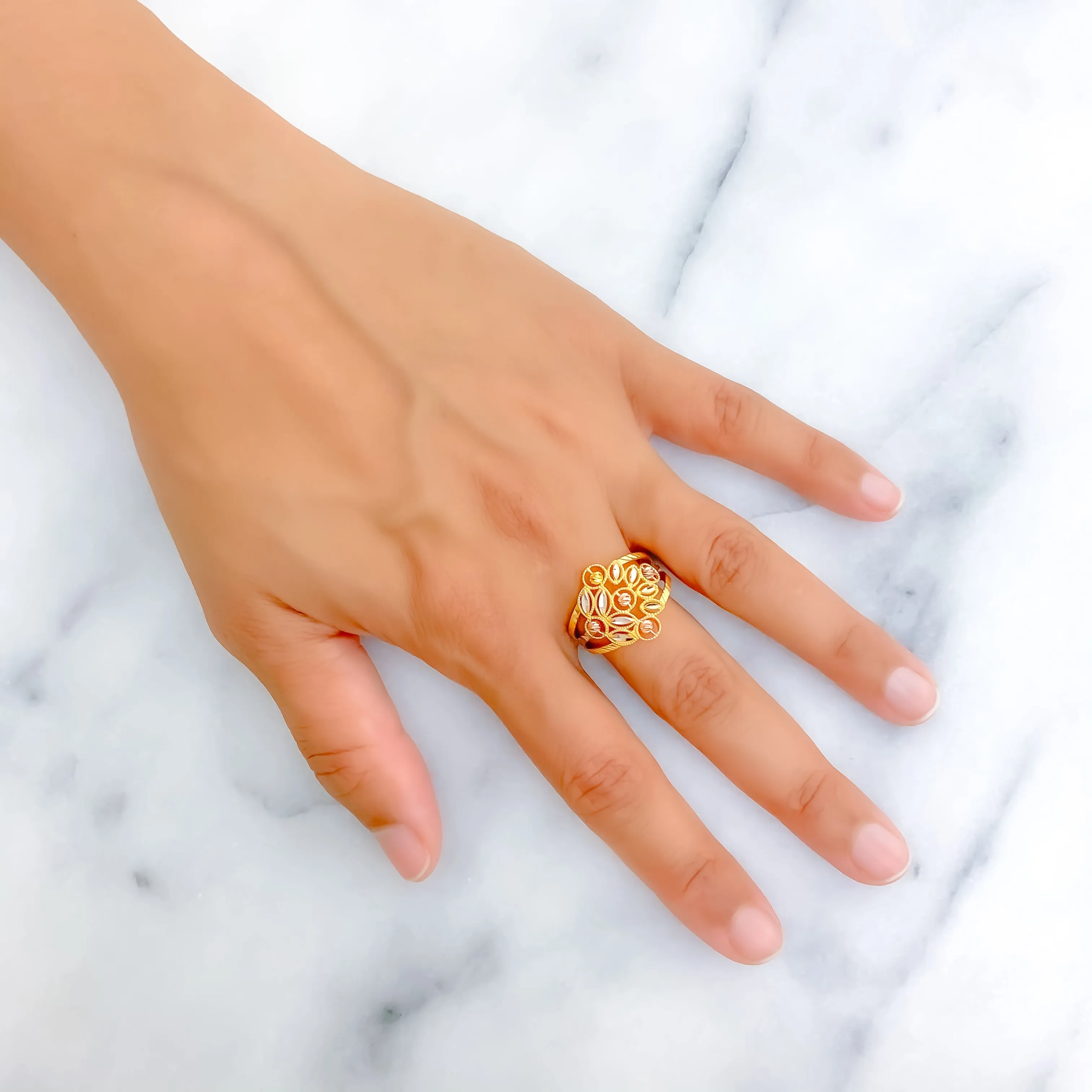 Jazzy Graceful 22k Gold Ring