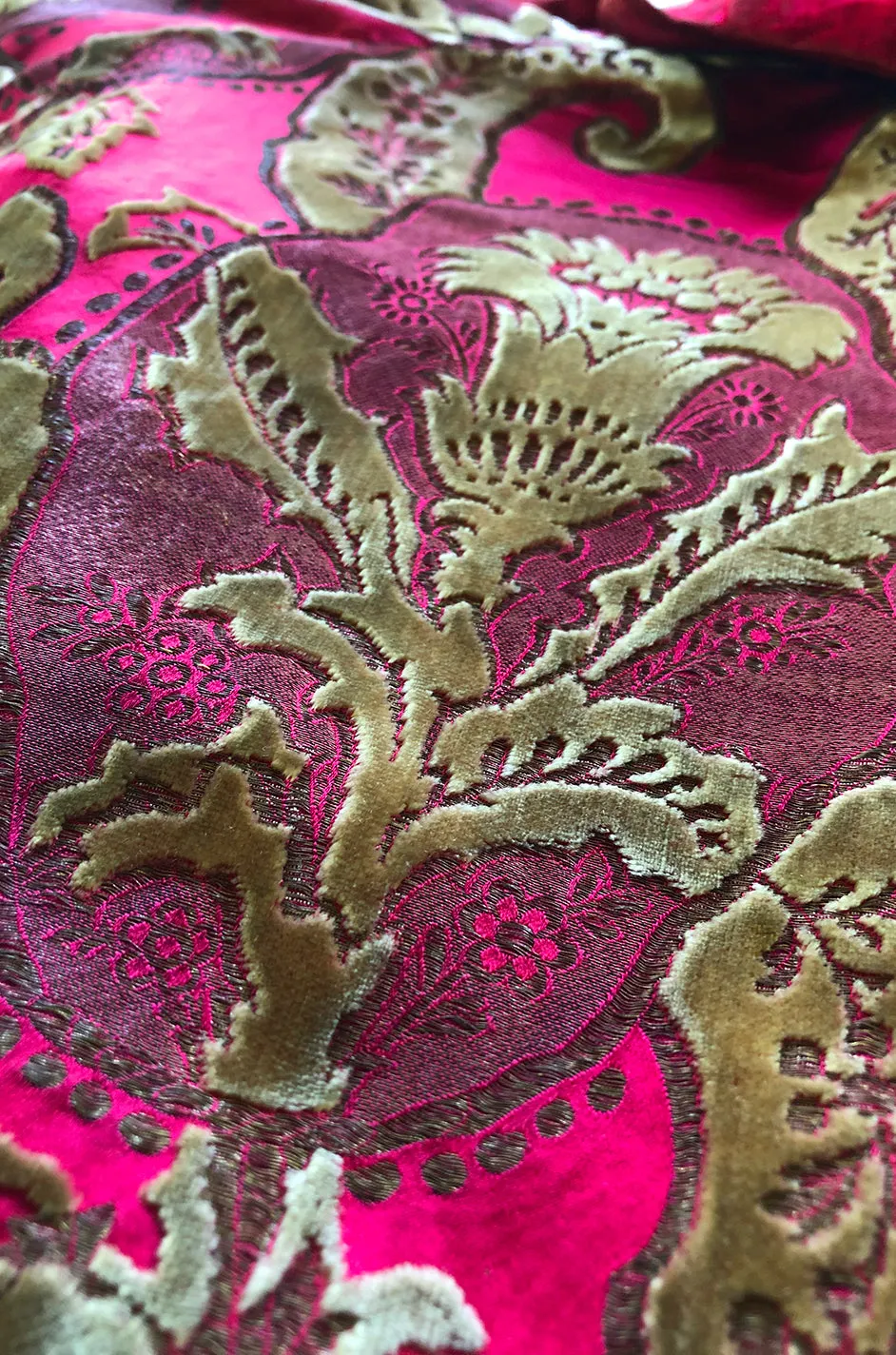 Late Teens Early 1920s Hot Pink Gold Cut Velvet Silk Brocade Flapper Coat
