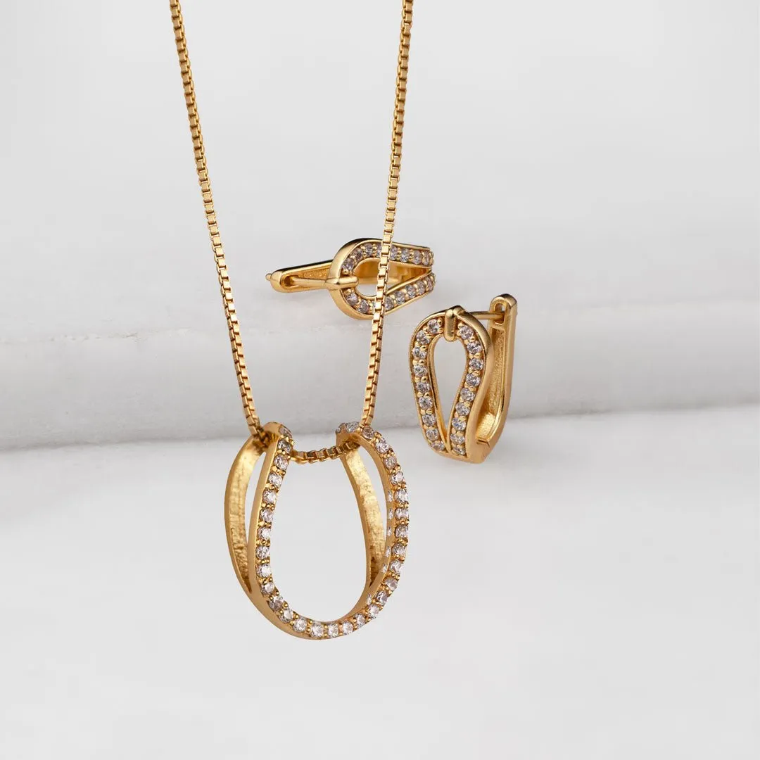 Levade - Horseshoe Moissanite Stone Pendant and Box Chain 14K Gold on Sterling Silver Necklace