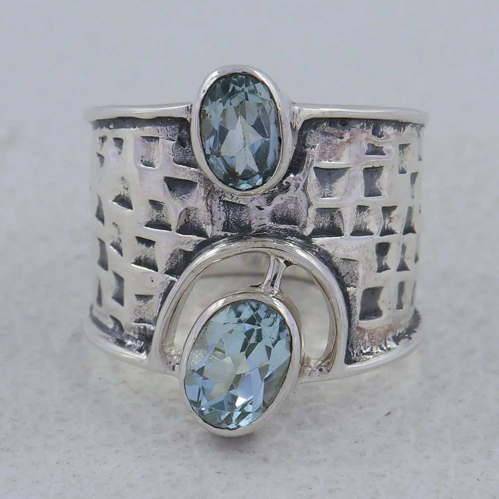 Natural Vintage Style Peridot Silver Ring