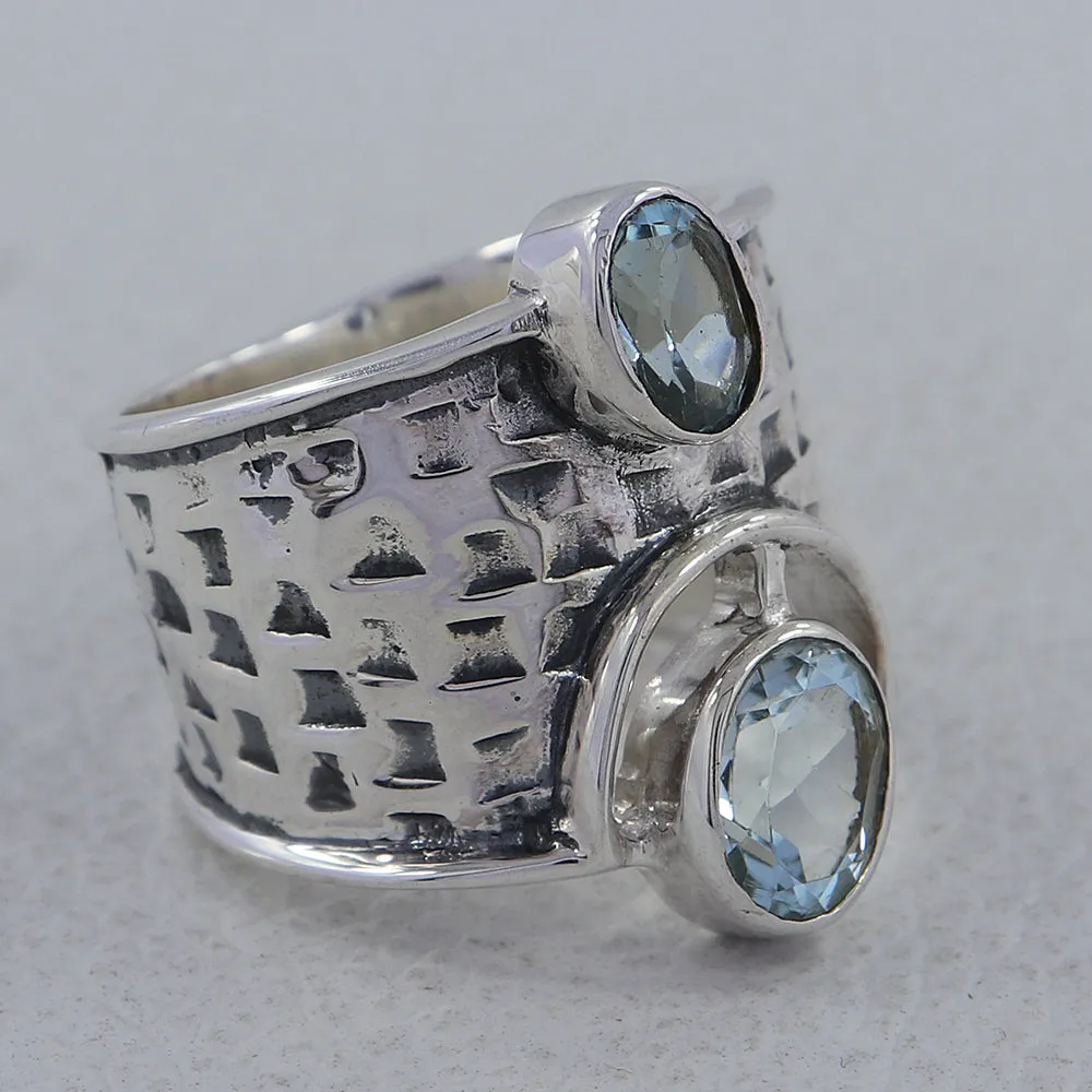 Natural Vintage Style Peridot Silver Ring
