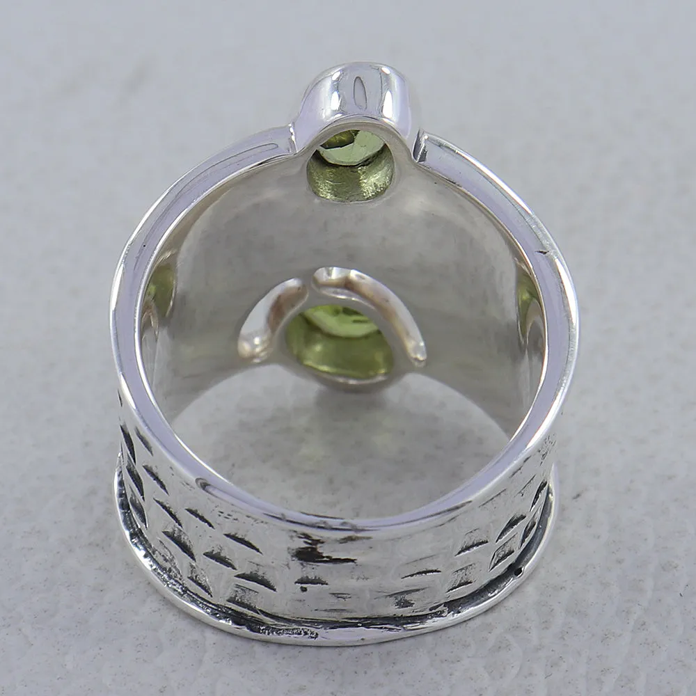 Natural Vintage Style Peridot Silver Ring