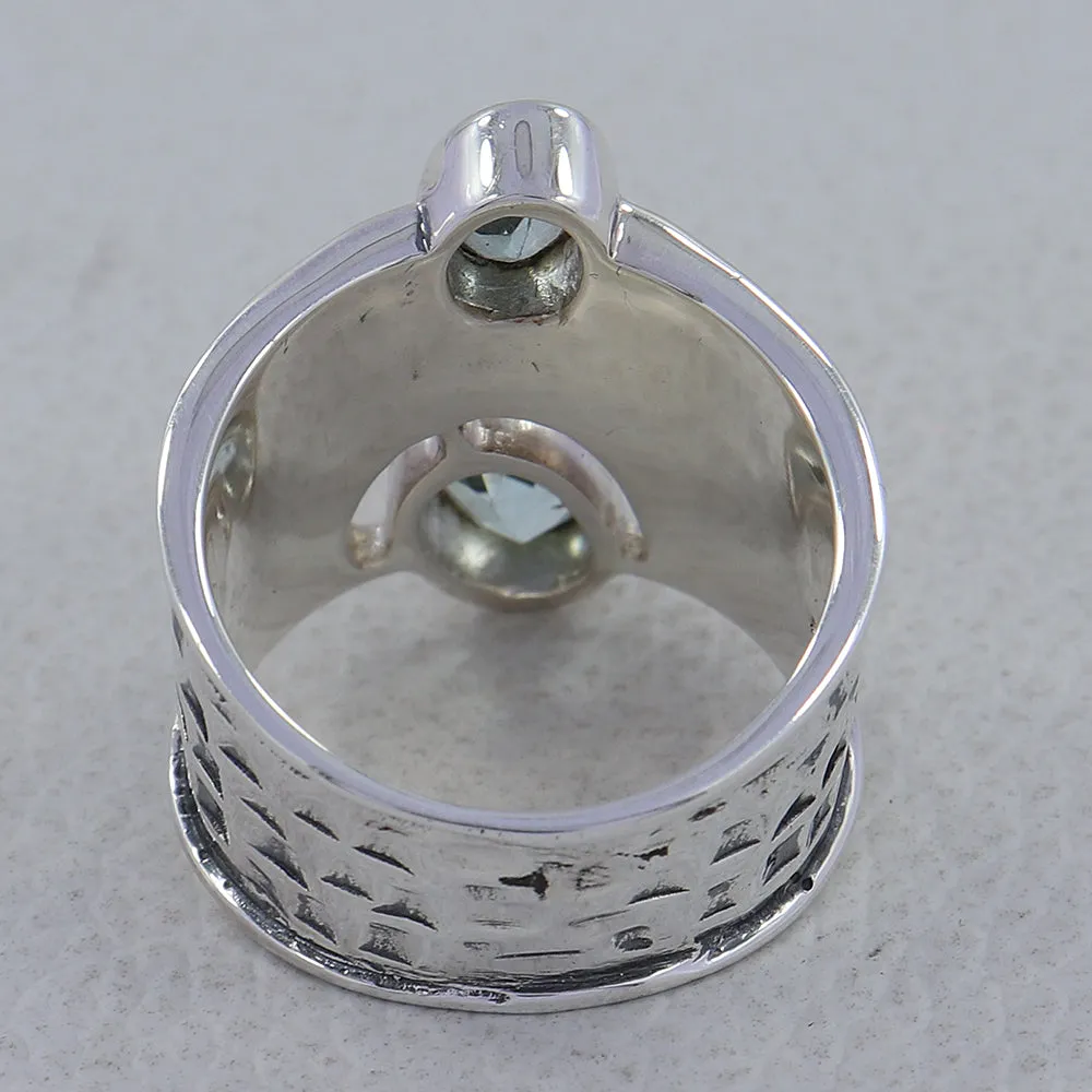 Natural Vintage Style Peridot Silver Ring