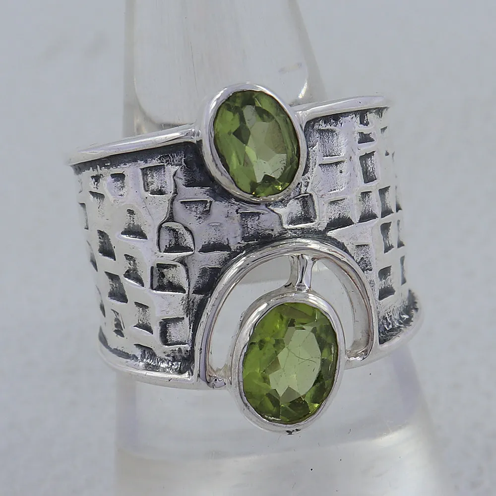 Natural Vintage Style Peridot Silver Ring