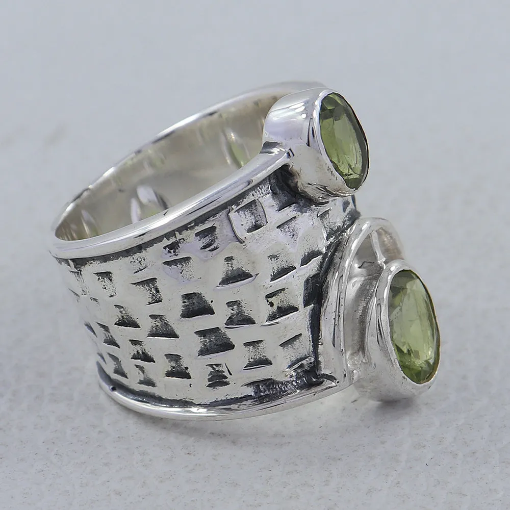 Natural Vintage Style Peridot Silver Ring