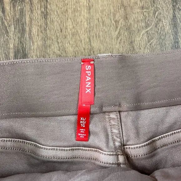 NEW Spanx Twill Mauve Classic Shorts