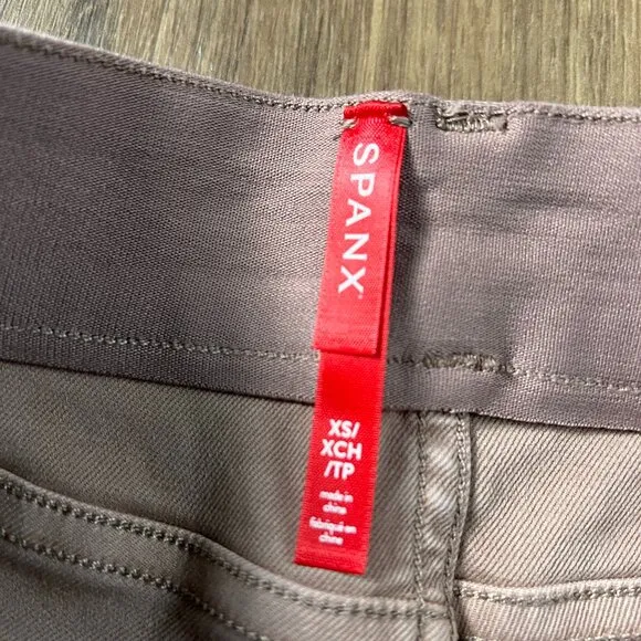 NEW Spanx Twill Mauve Classic Shorts
