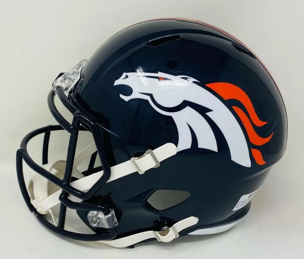 PEYTON MANNING Autographed "HOF 21" Denver Broncos Full Size Helmet FANATICS