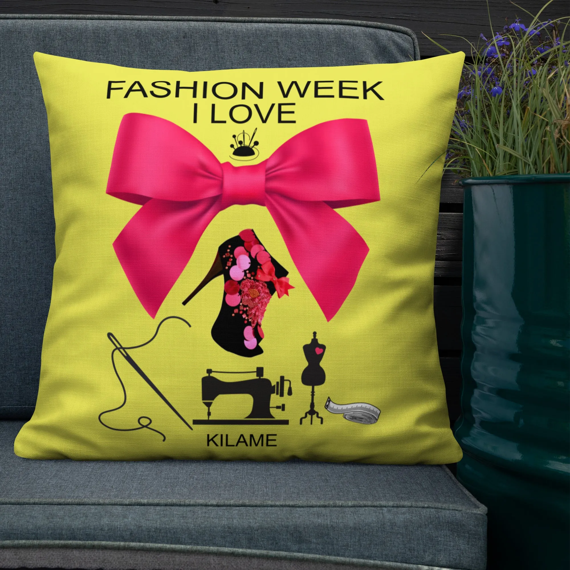 Pillow 'Fashion Week'