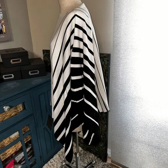 Ralph Lauren Cotton Modal Blend White Black Poncho Cape Coat Sz S EUC