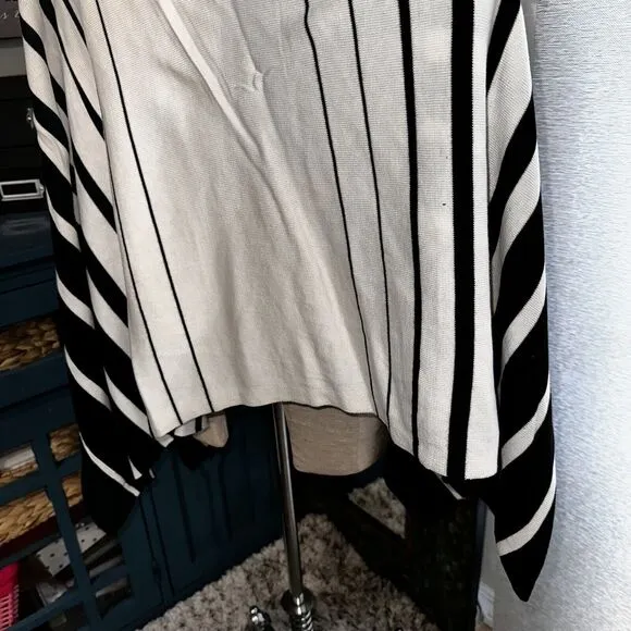 Ralph Lauren Cotton Modal Blend White Black Poncho Cape Coat Sz S EUC