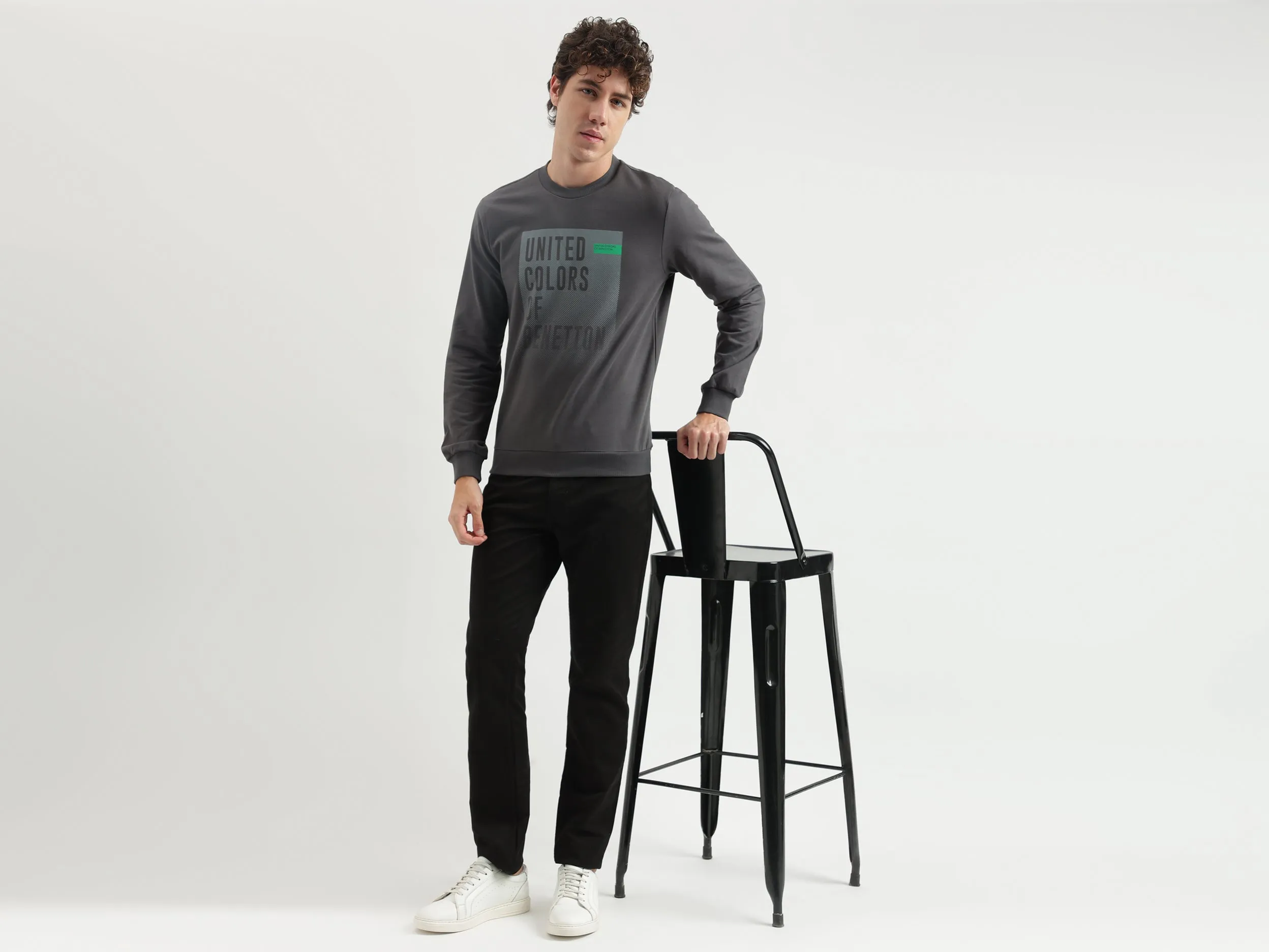 Regular Fit Round Neck Printed Pattern Sweatshirt