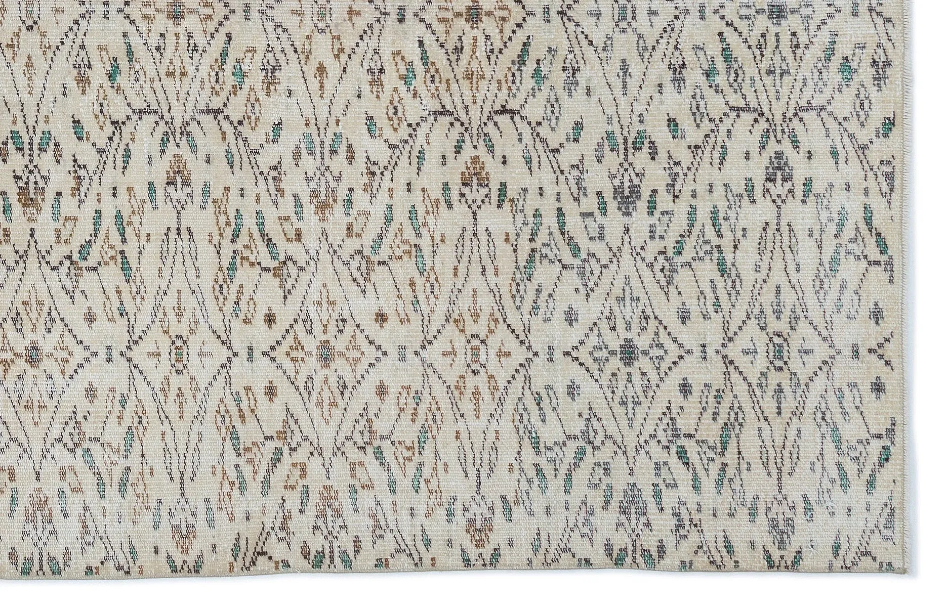 Retro Design Beige Over Dyed Vintage Rug 5'4'' x 8'6'' ft 163 x 259 cm