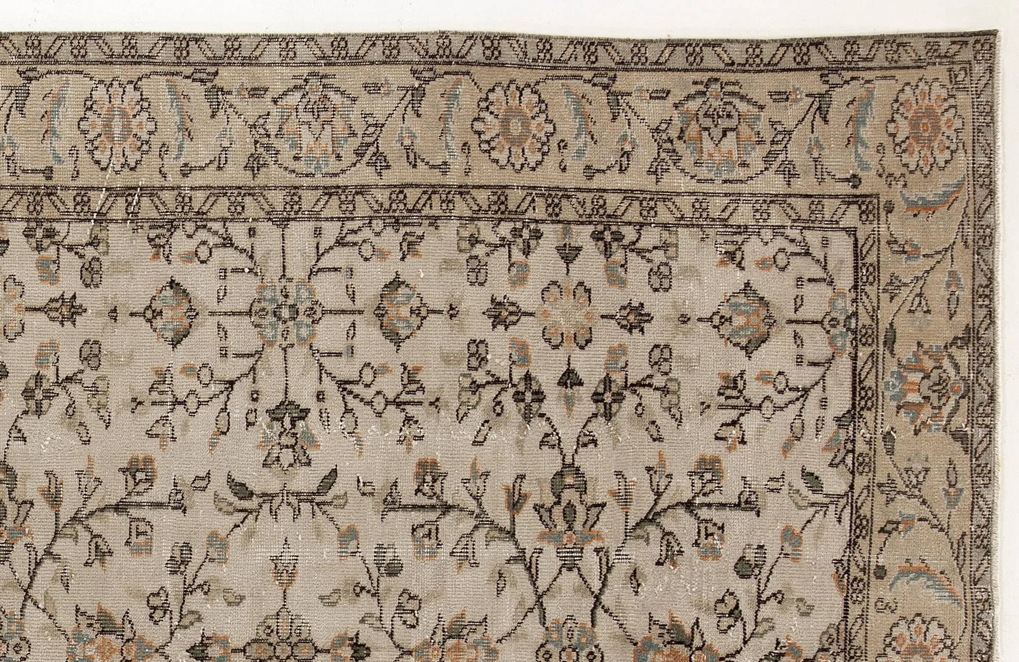 Retro Design Beige Over Dyed Vintage Rug 5'5'' x 9'0'' ft 164 x 275 cm