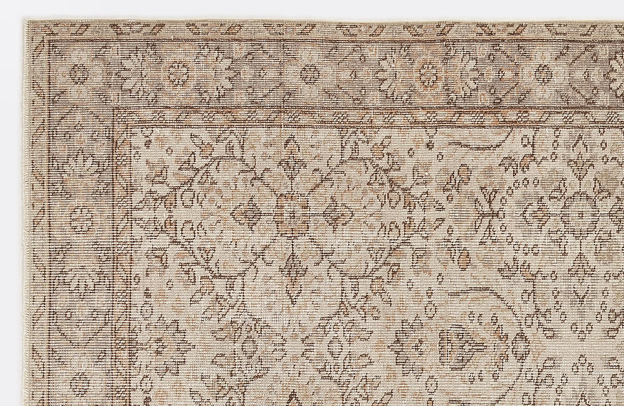 Retro Design Beige Over Dyed Vintage Rug 5'7'' x 9'7'' ft 170 x 292 cm