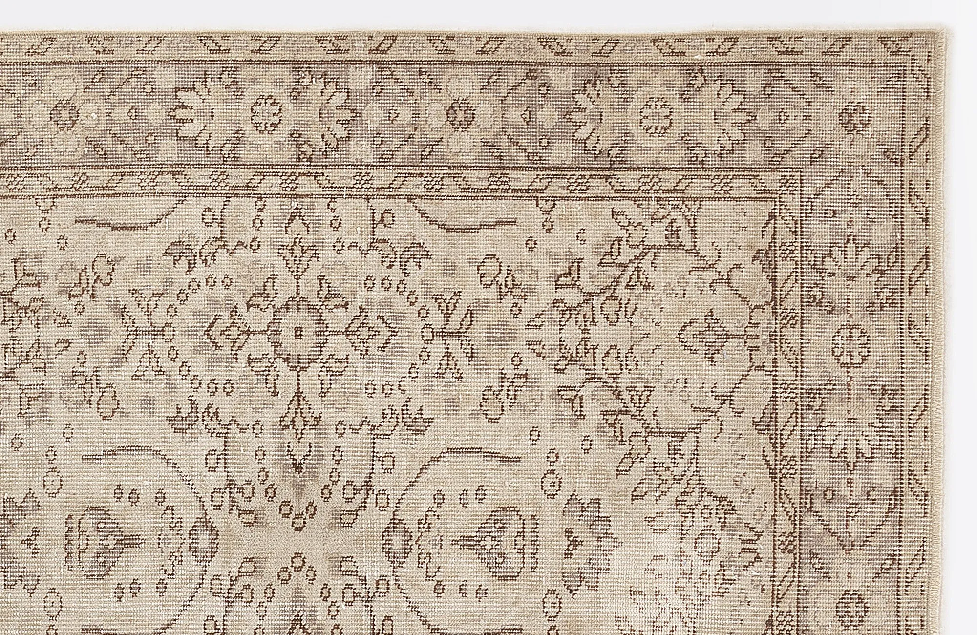 Retro Design Beige Over Dyed Vintage Rug 5'7'' x 9'7'' ft 170 x 292 cm