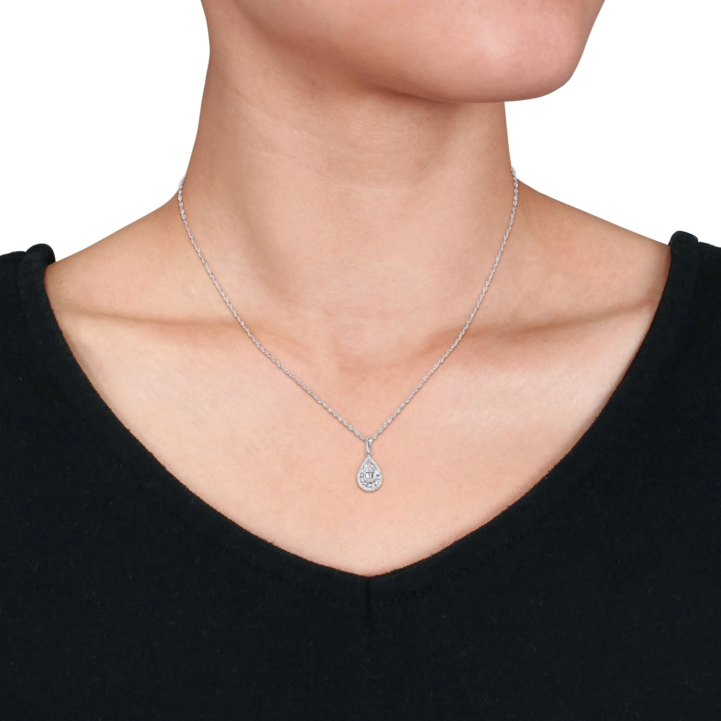 Round and Parallel Baguette Diamond Pendant